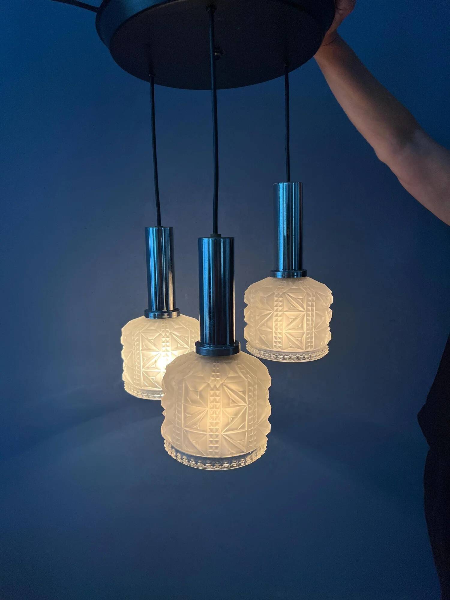 Vintage Frosted Glass Cascade Pendant Light