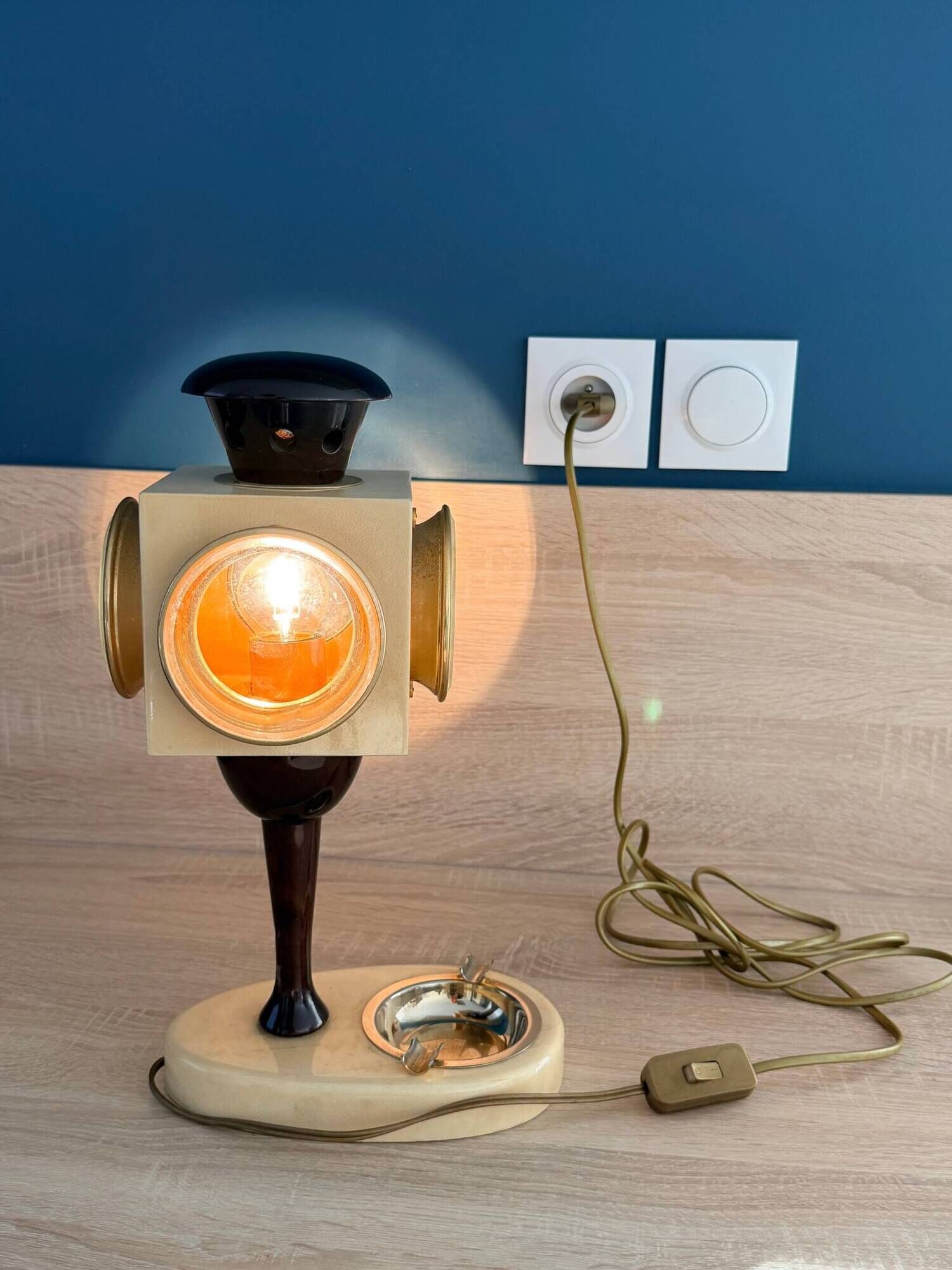 Rare Aldo Tura Lantern Table Lamp, Italy, circa 1950. Signed Tura, Model 907.