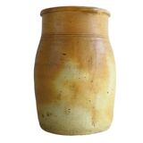 Pichet ancien en faïence française aux tons orangés