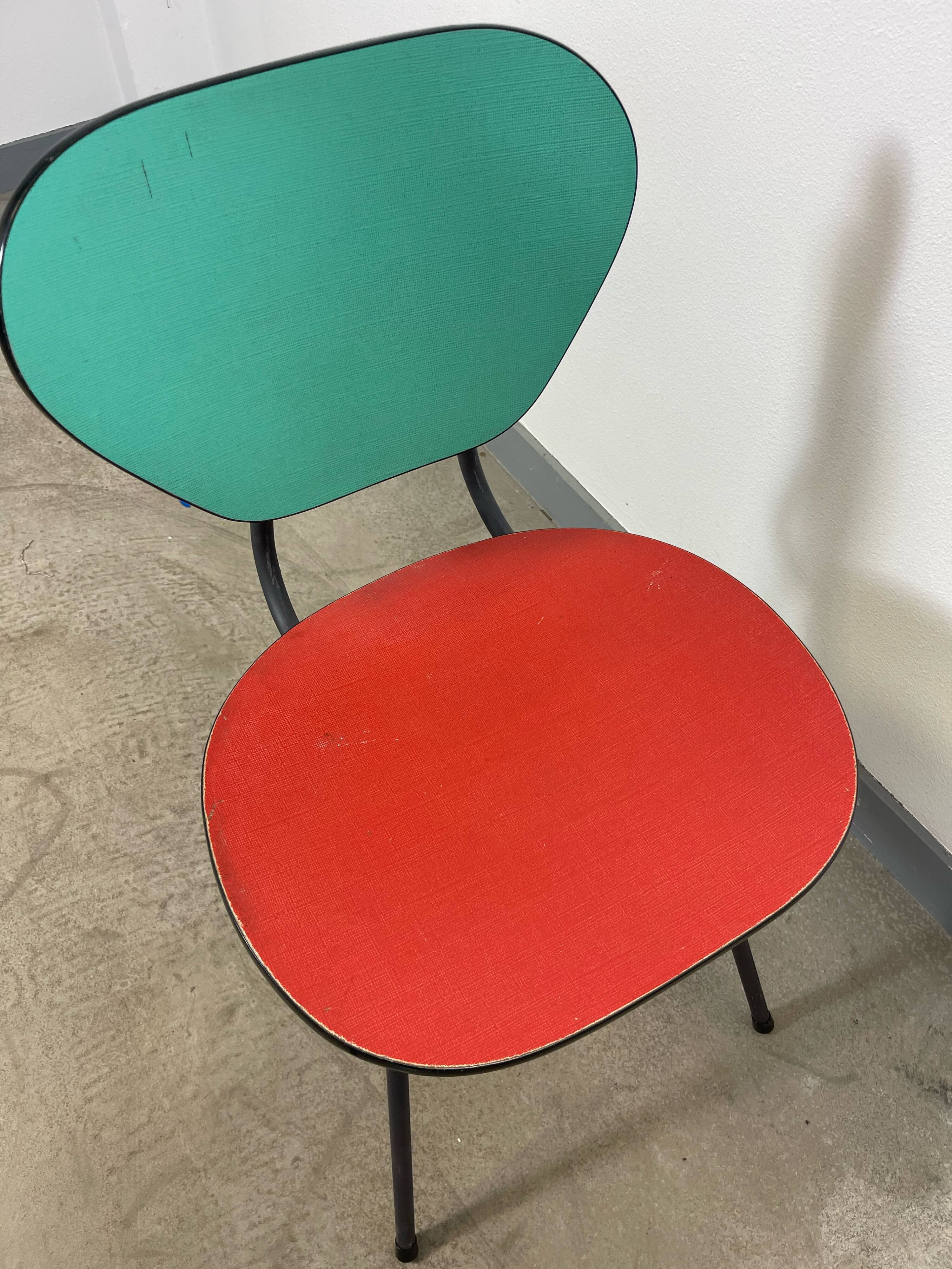 Set of 3 two-tone formica chairs from the 50s