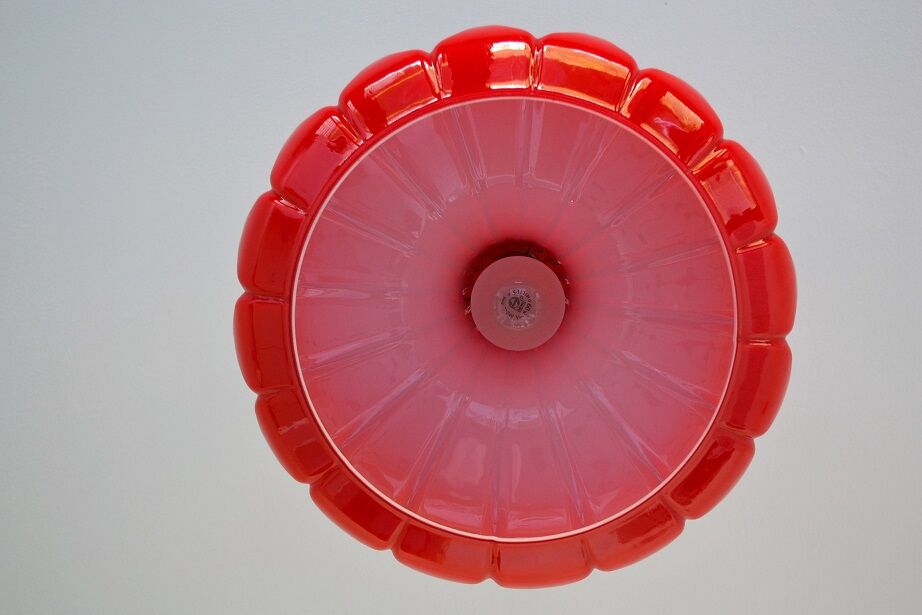 Suspension Putzler en opaline rouge vintage 1970s