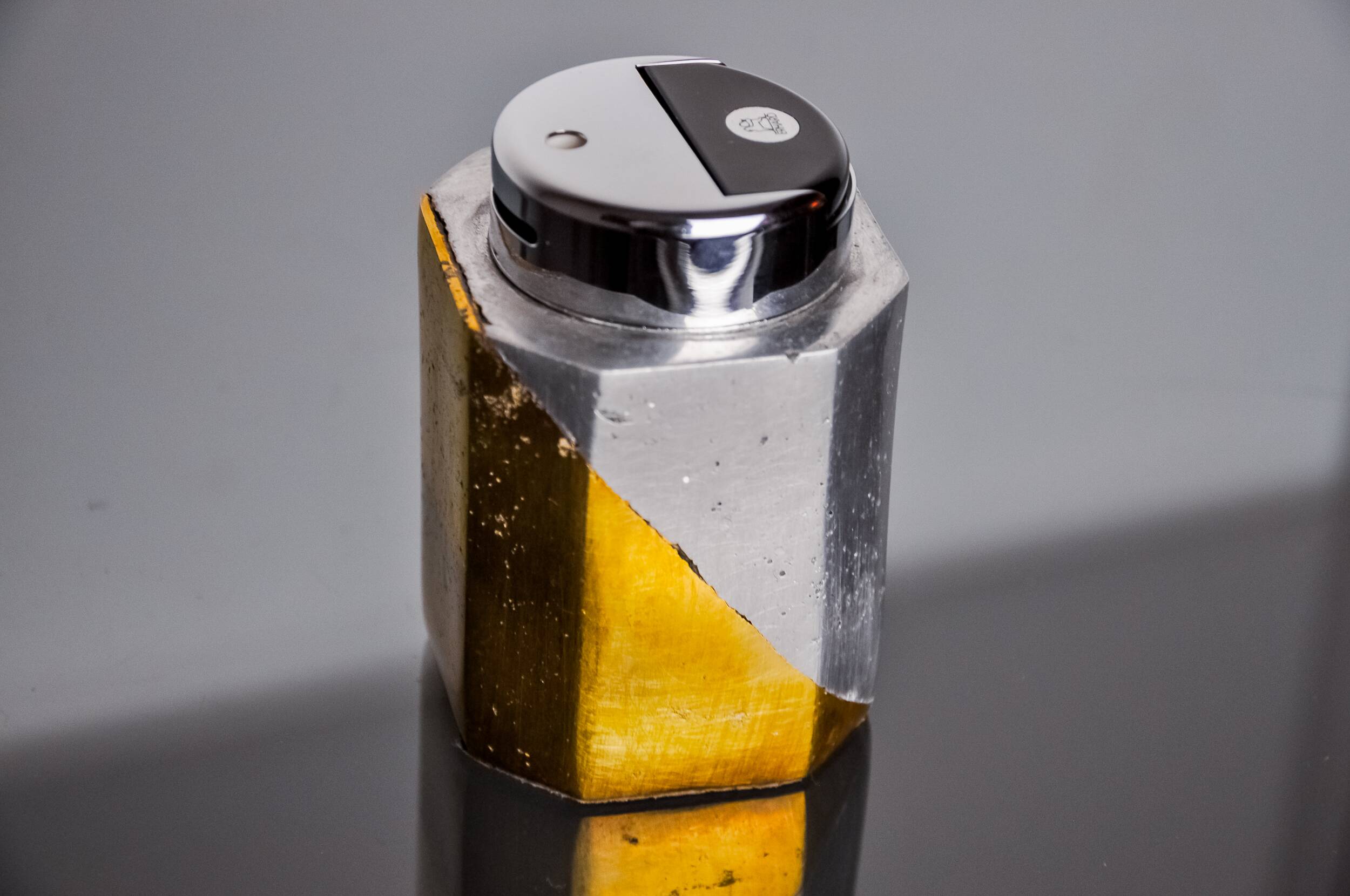 Brutalist lighter by Leopold, Bronze and aluminum, 1970, Spain