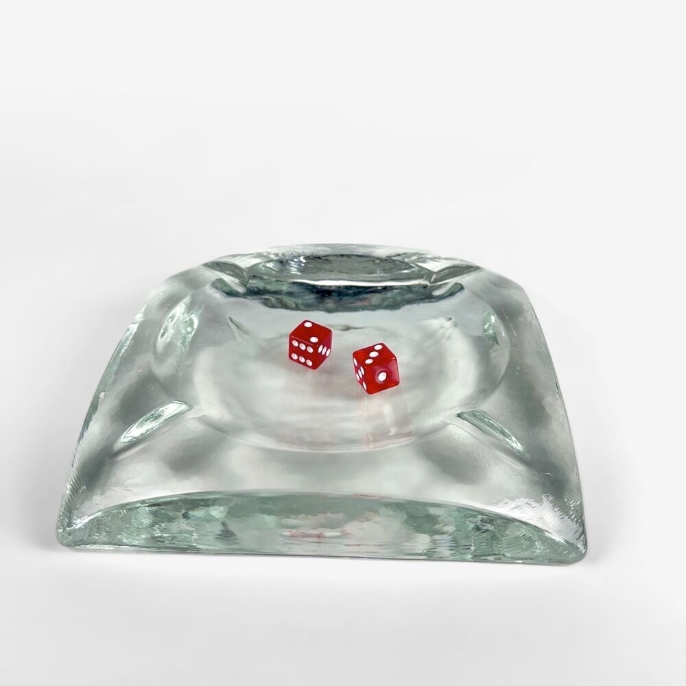 Ashtray in thick pleated glass