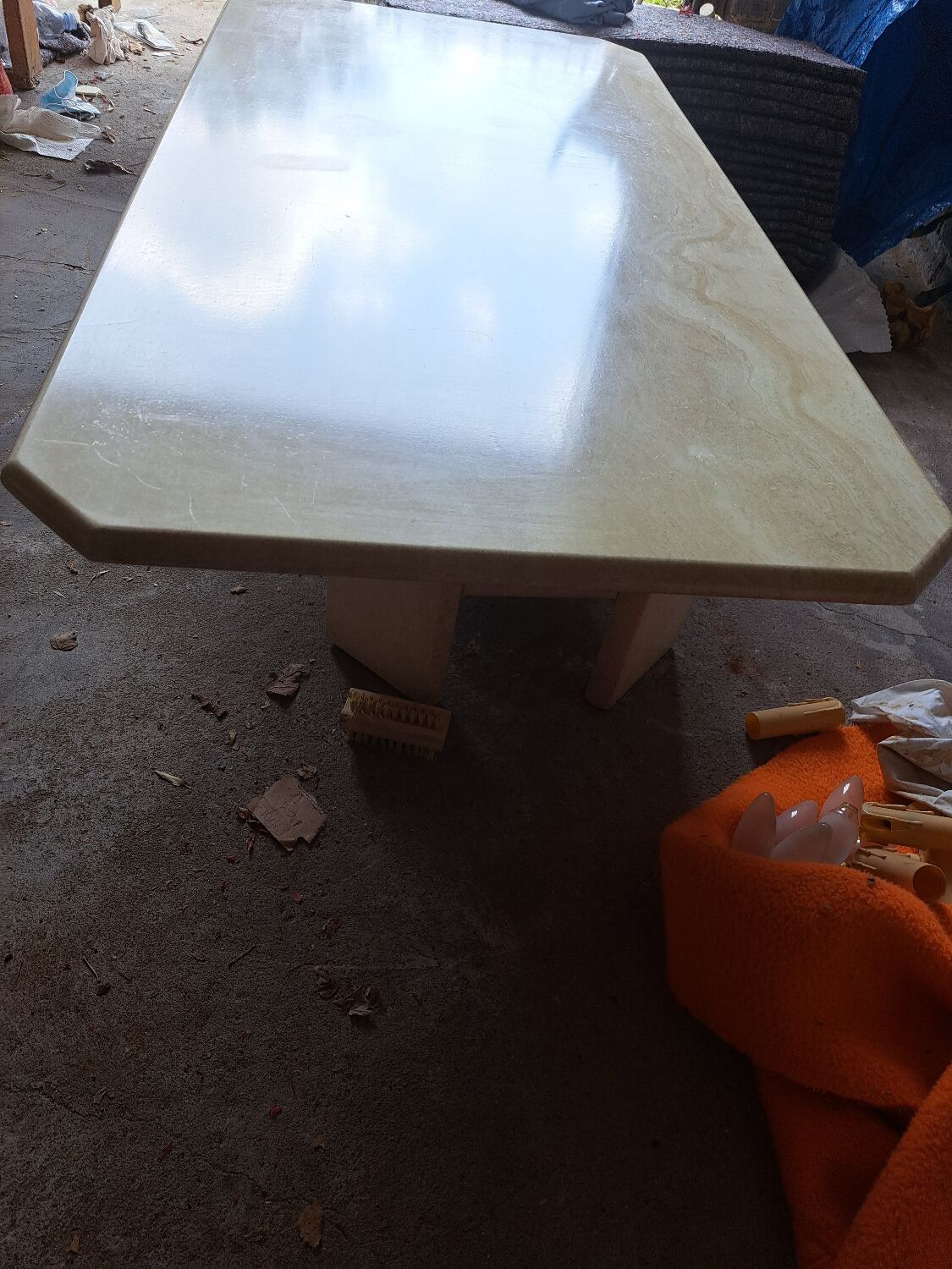 Table basse travertin