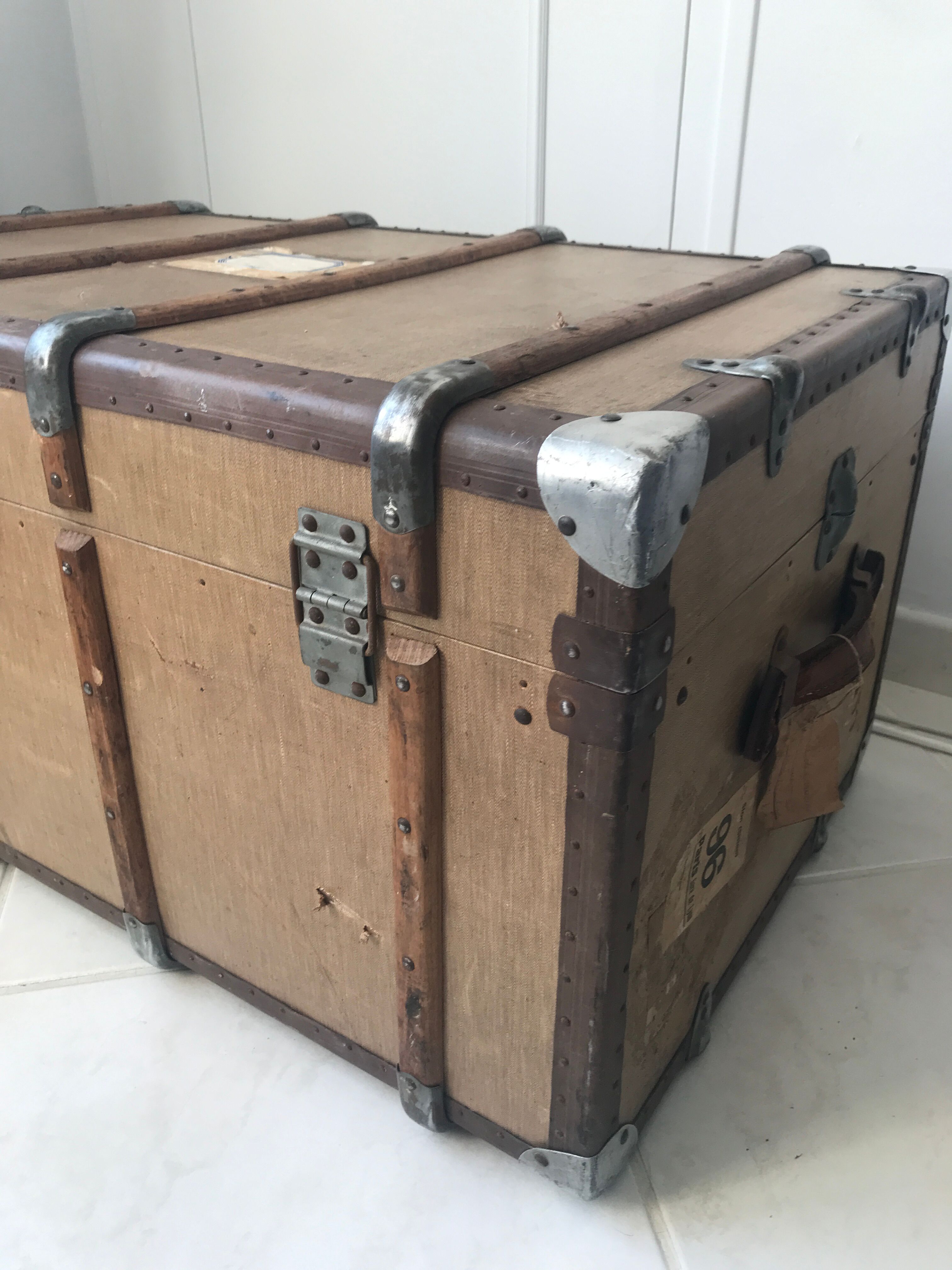 Travel trunk