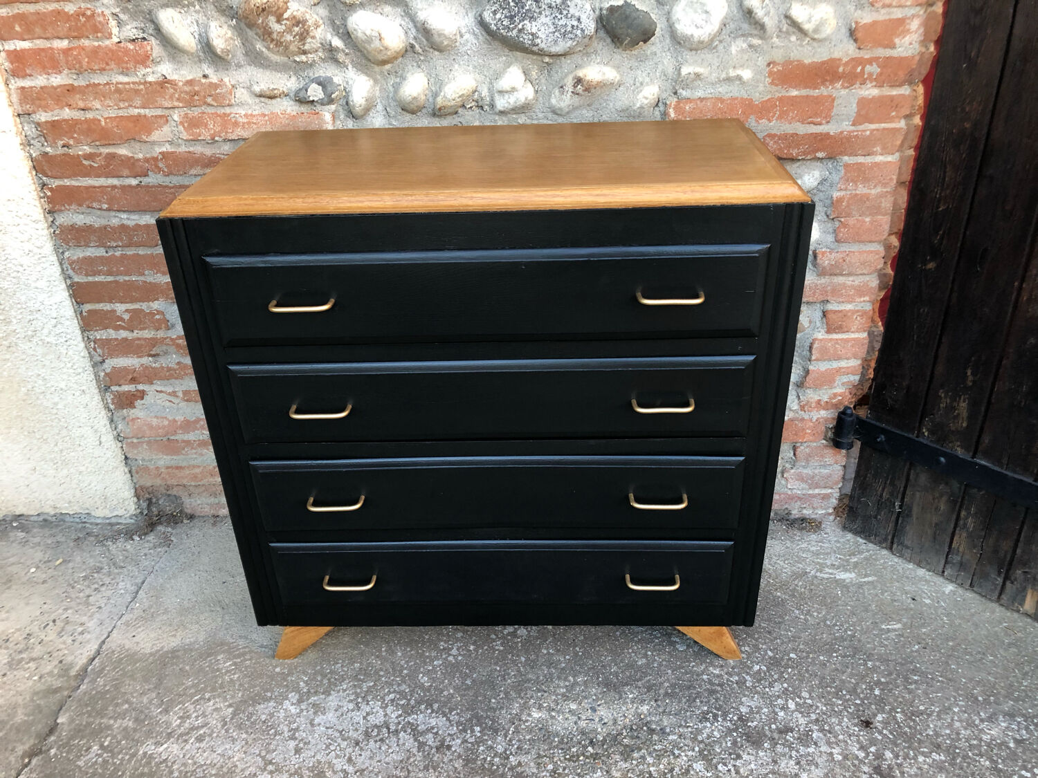 Vintage chest of drawers