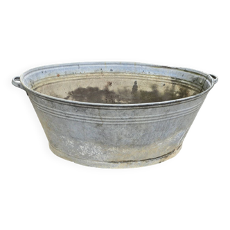 Old zinc basin, 90 liters