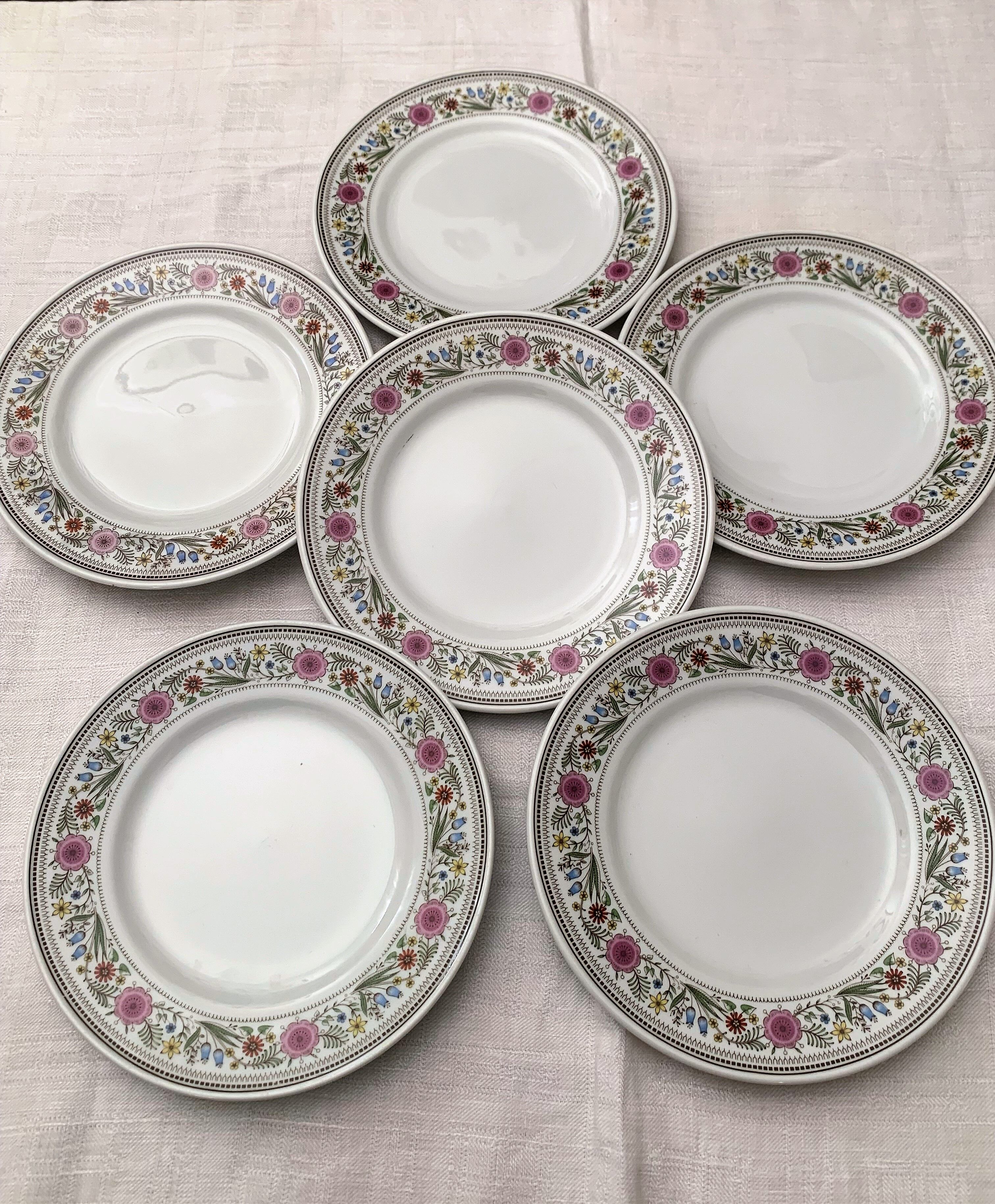 Porcelain dessert plates from the German brand Schonwald