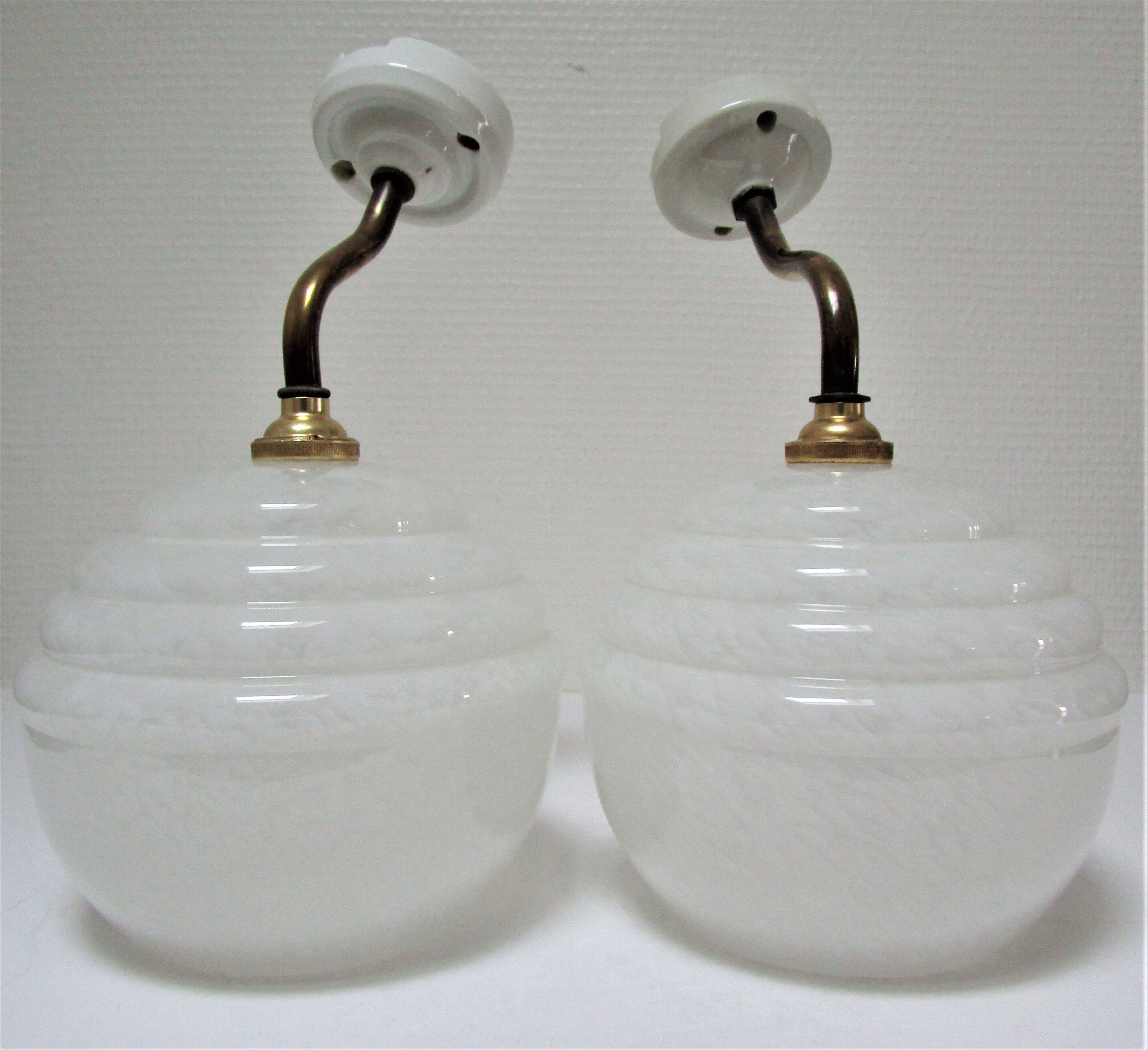 Pair of porcelain sconces brass glass of clchy white art deco