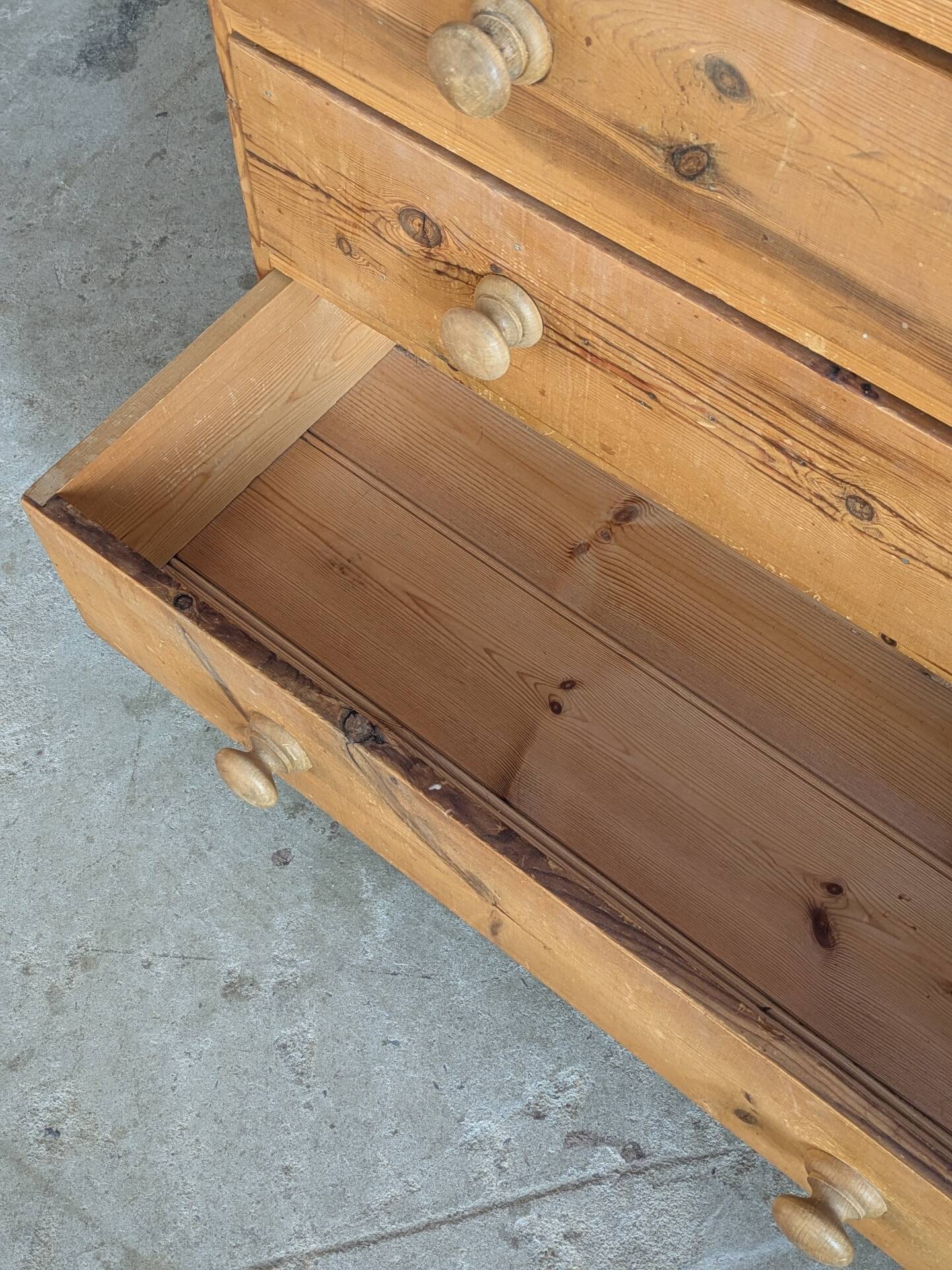 English pine chest of drawers