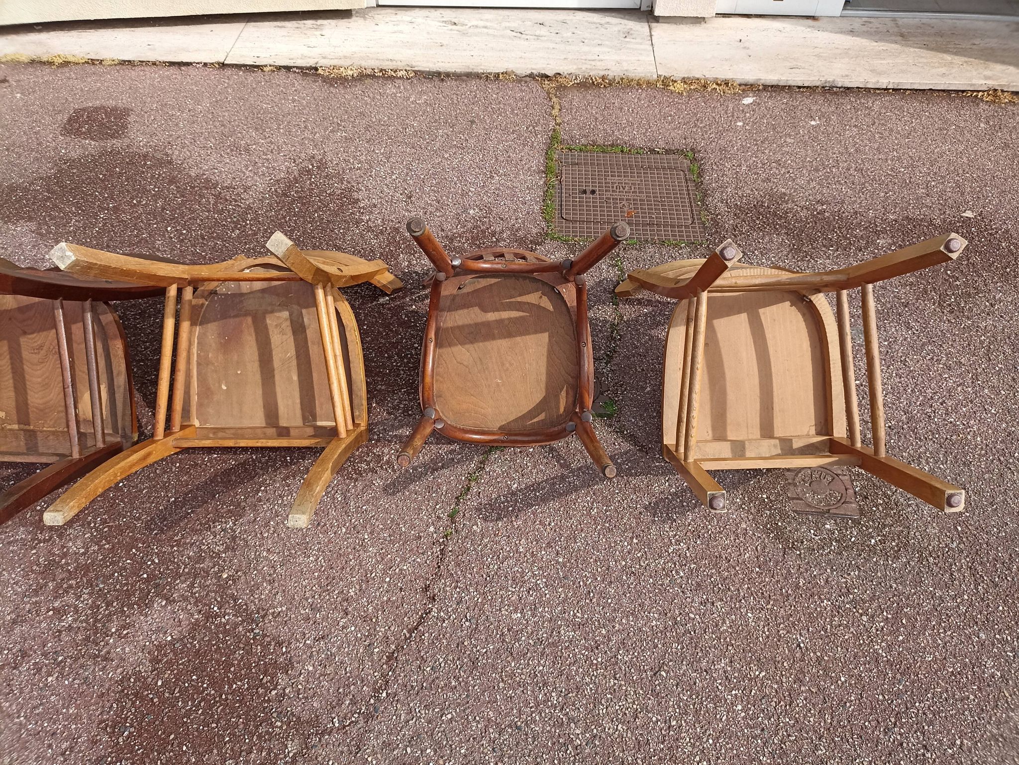 Set of 16 mismatched wooden bistro chairs - vintage - luterma