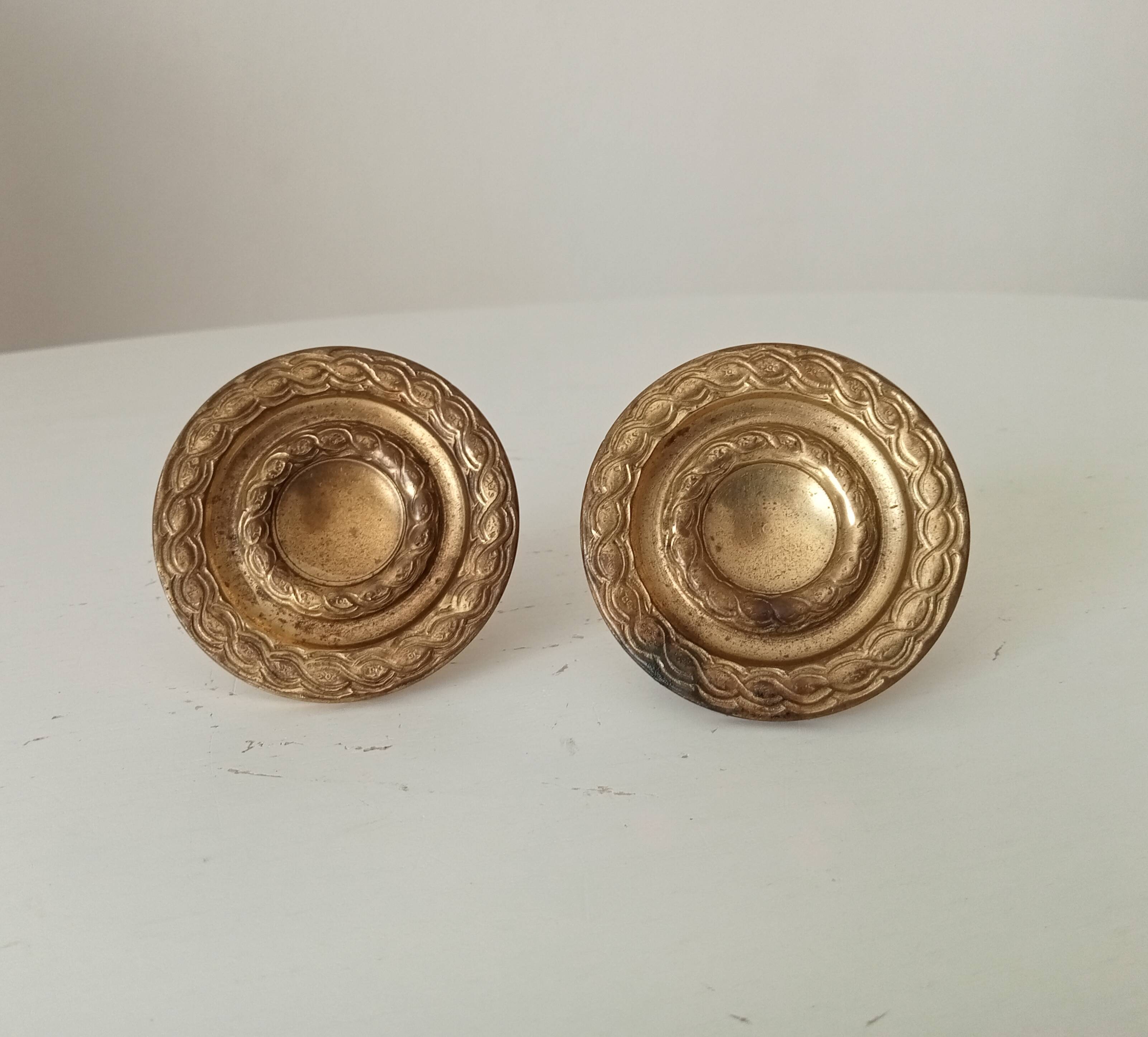 Antique Empire-style furniture handle in solid gilded bronze.