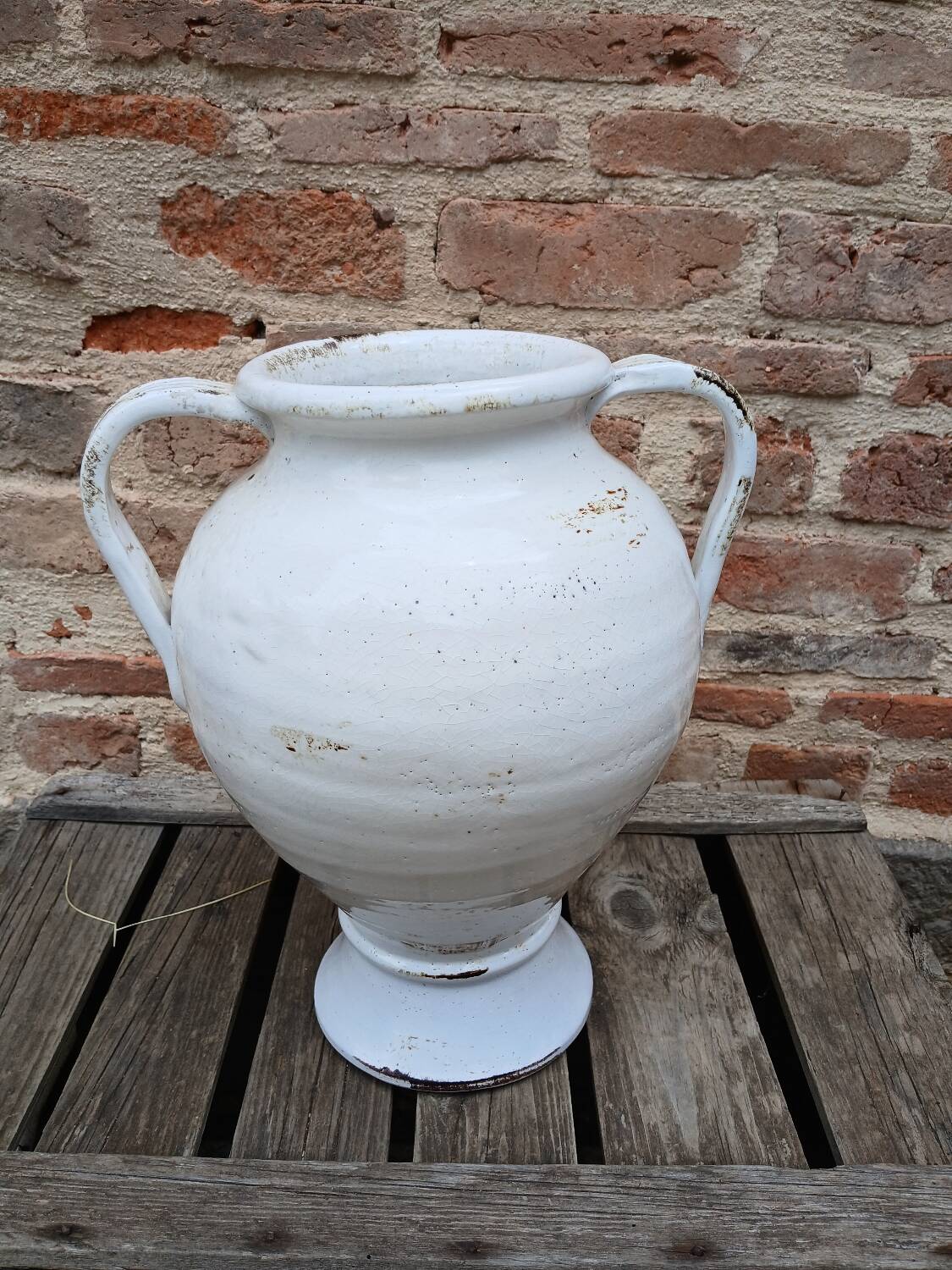 White glazed stoneware jar / pottery
