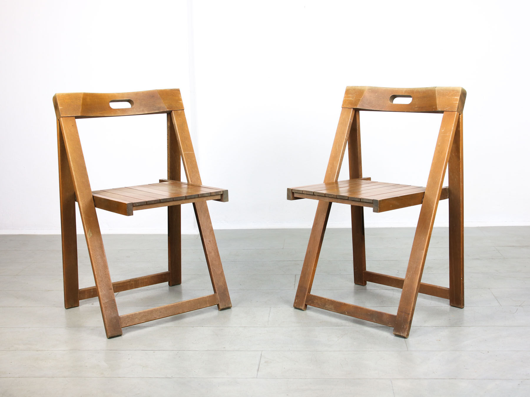 Set of 2 chairs