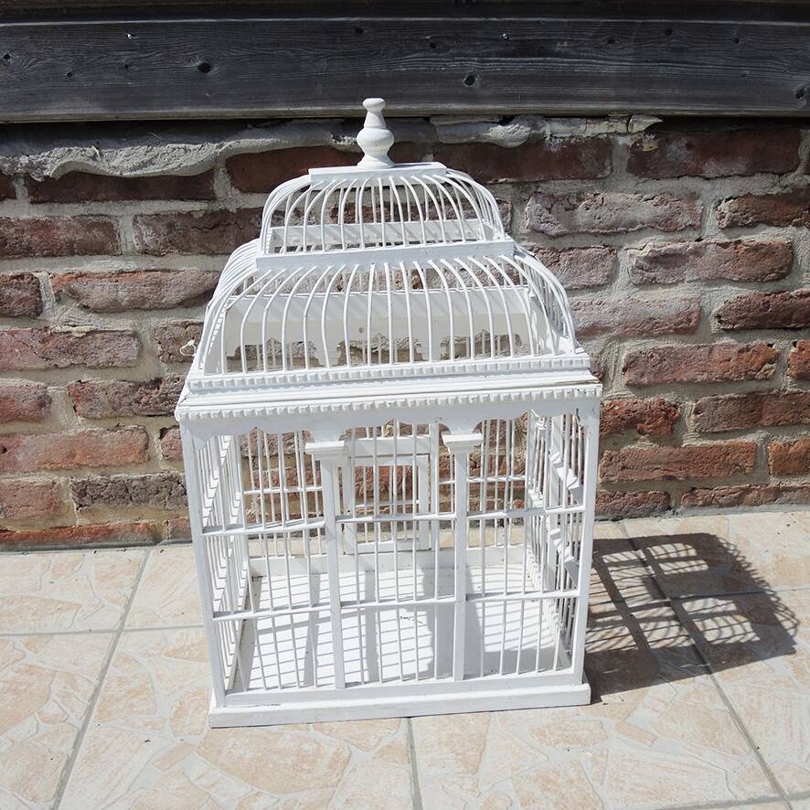 Ancienne cage à oiseau décorative en bois blanc