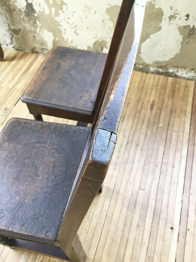 Pair chairs Lorraine