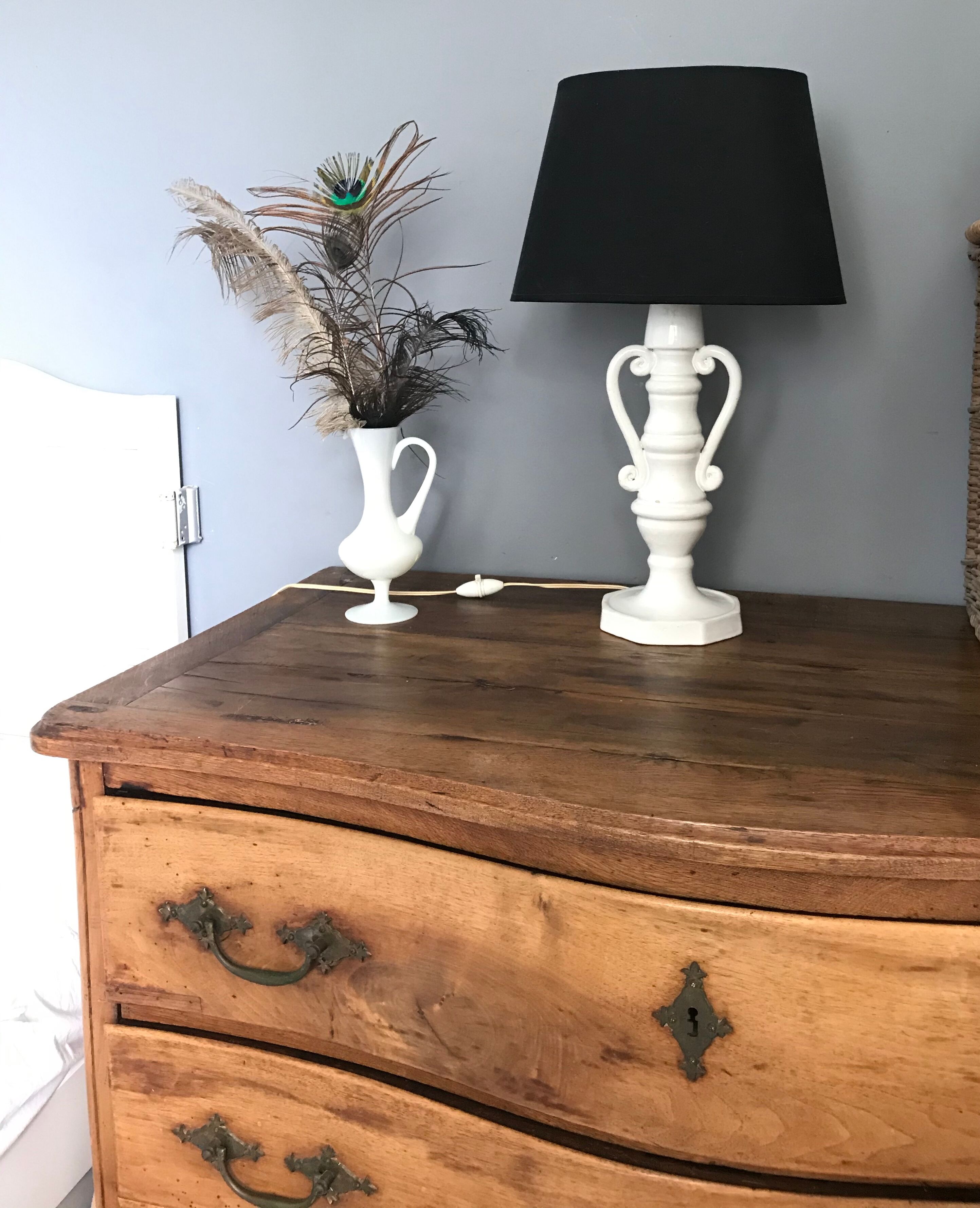 Enamelled ceramic lamp