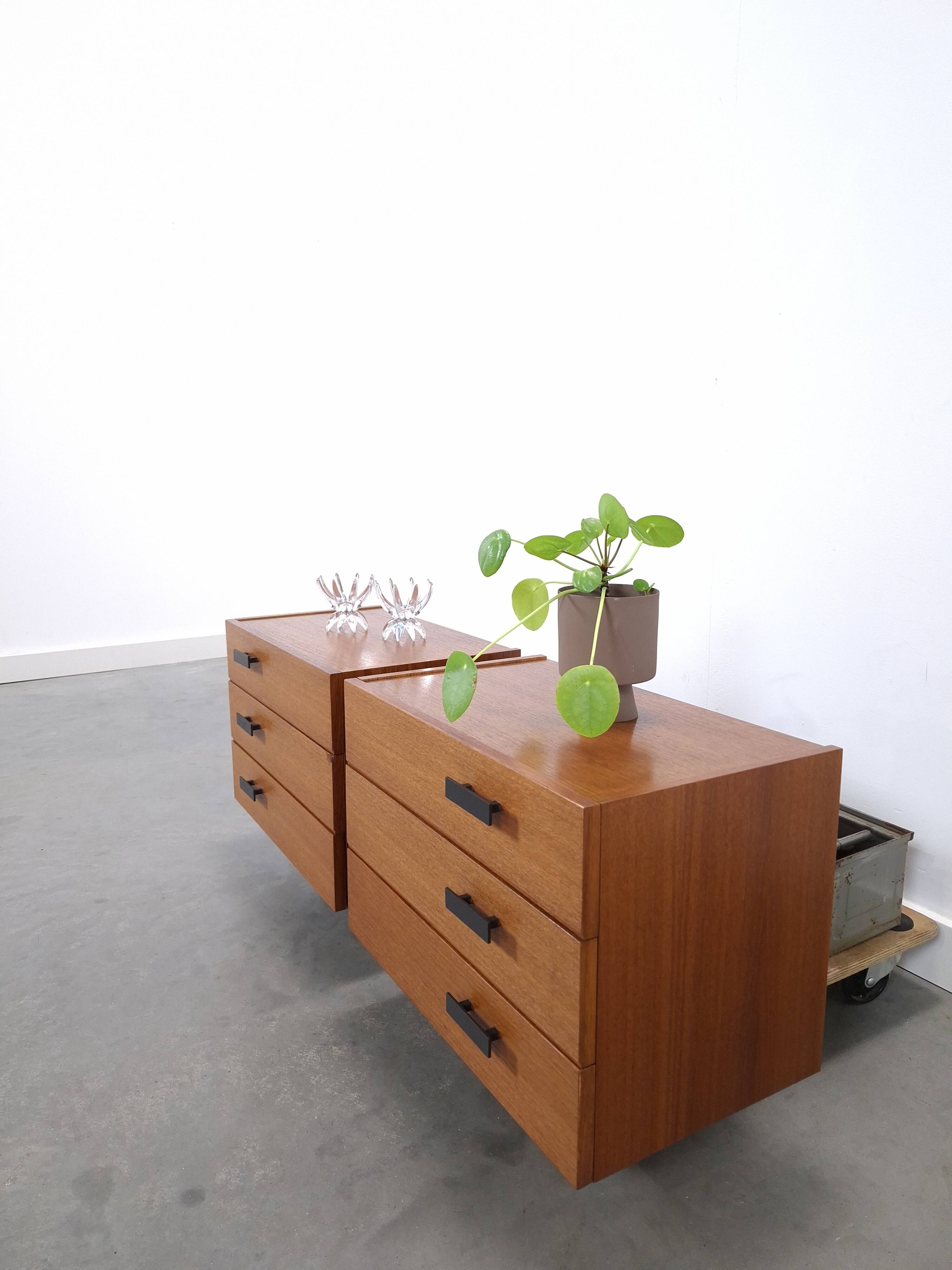 Set teak zwevende nachtkastjes met lades Denemarken