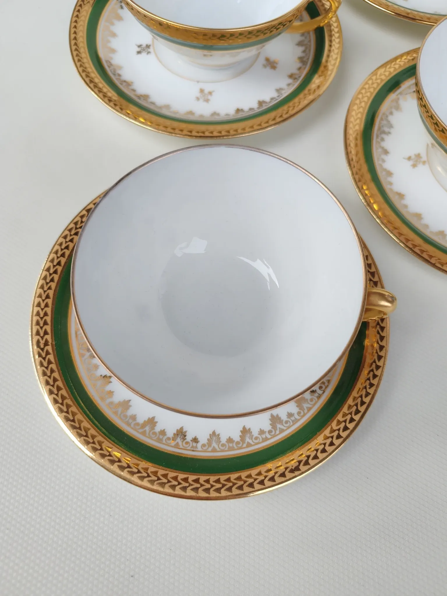 Limoges porcelain coffee service from the 1950s. For 6 people.