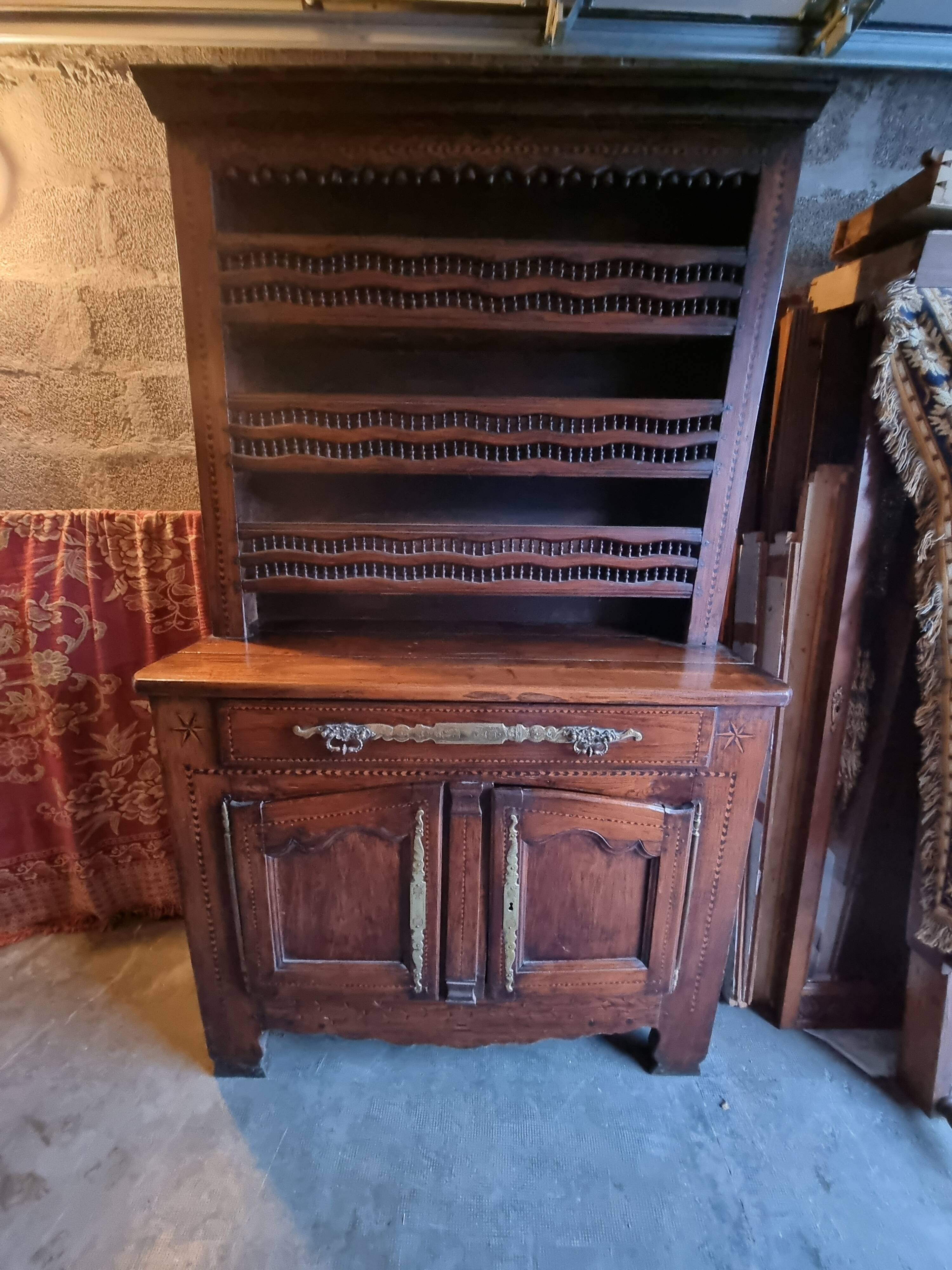 Breton dresser, Pouldresic, Bigouden country, 19th century