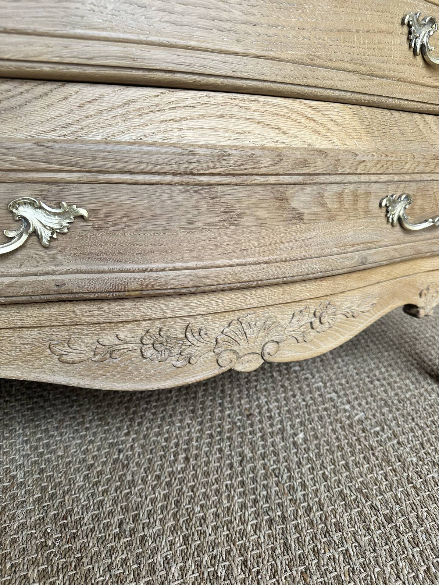 Antique oak chest of drawers – Louis XV style – 4 drawers