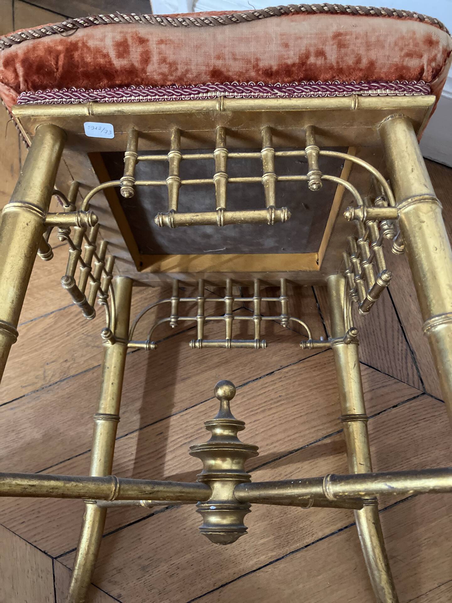 Tabouret N III