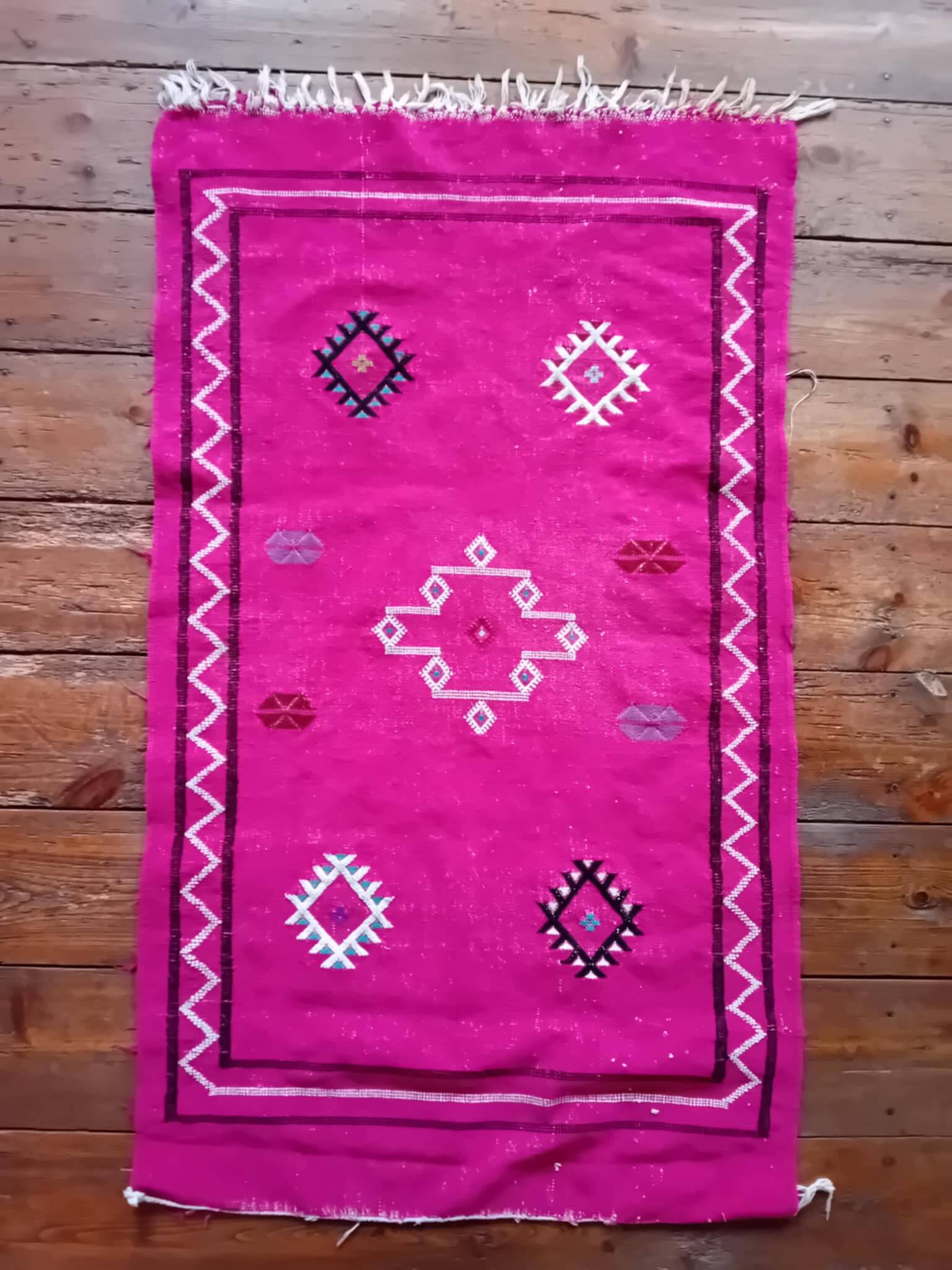 Handmade Berber Kilim 143x83cm