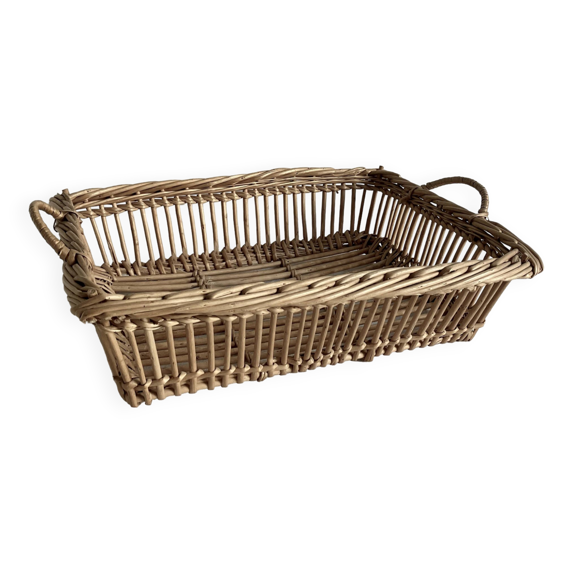 Woven wicker basket