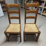 Deux chaises bois classiques