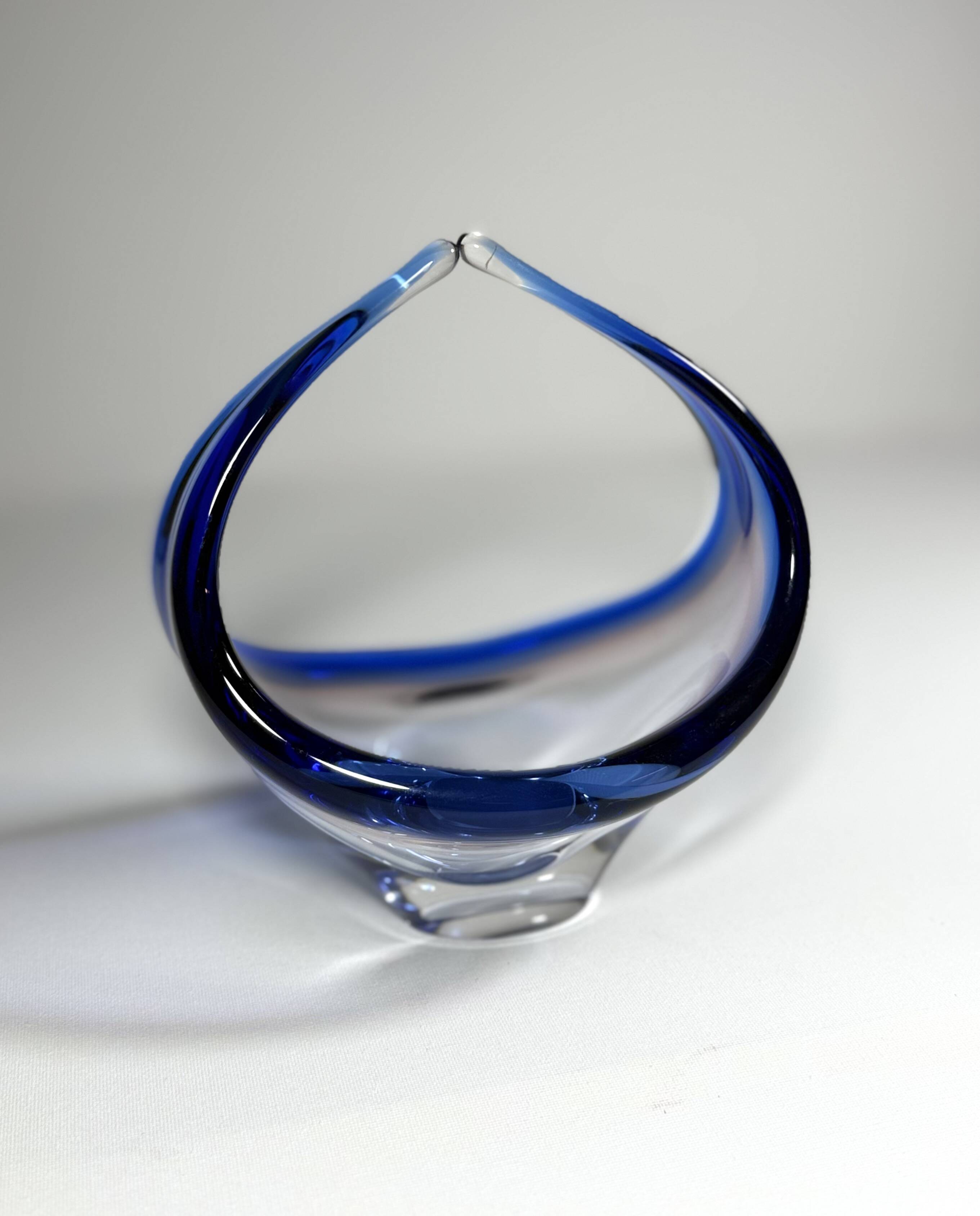 Blown glass bowl coupe Sommerso blue - Murano style 1960