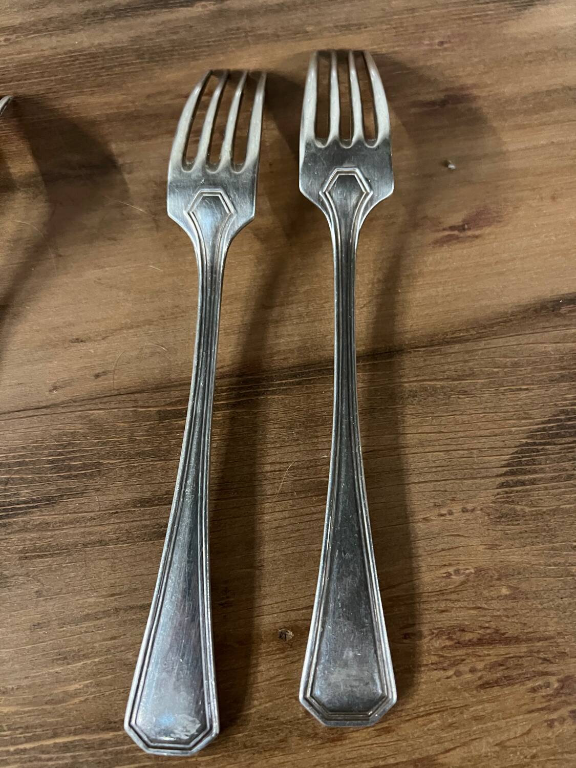 Set of 6 silver metal forks