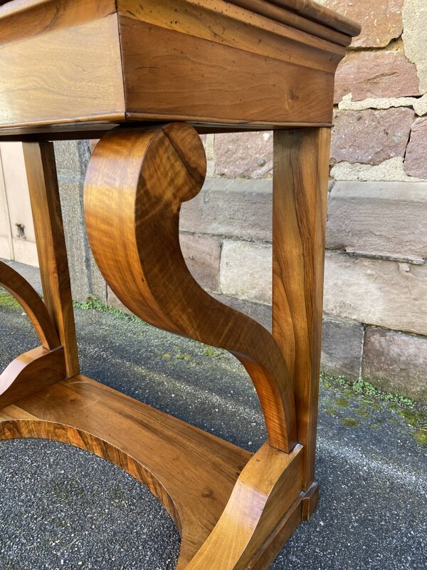 Console en noyer Louis Philippe Biedermeier, vers 1850