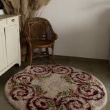 Round carpet