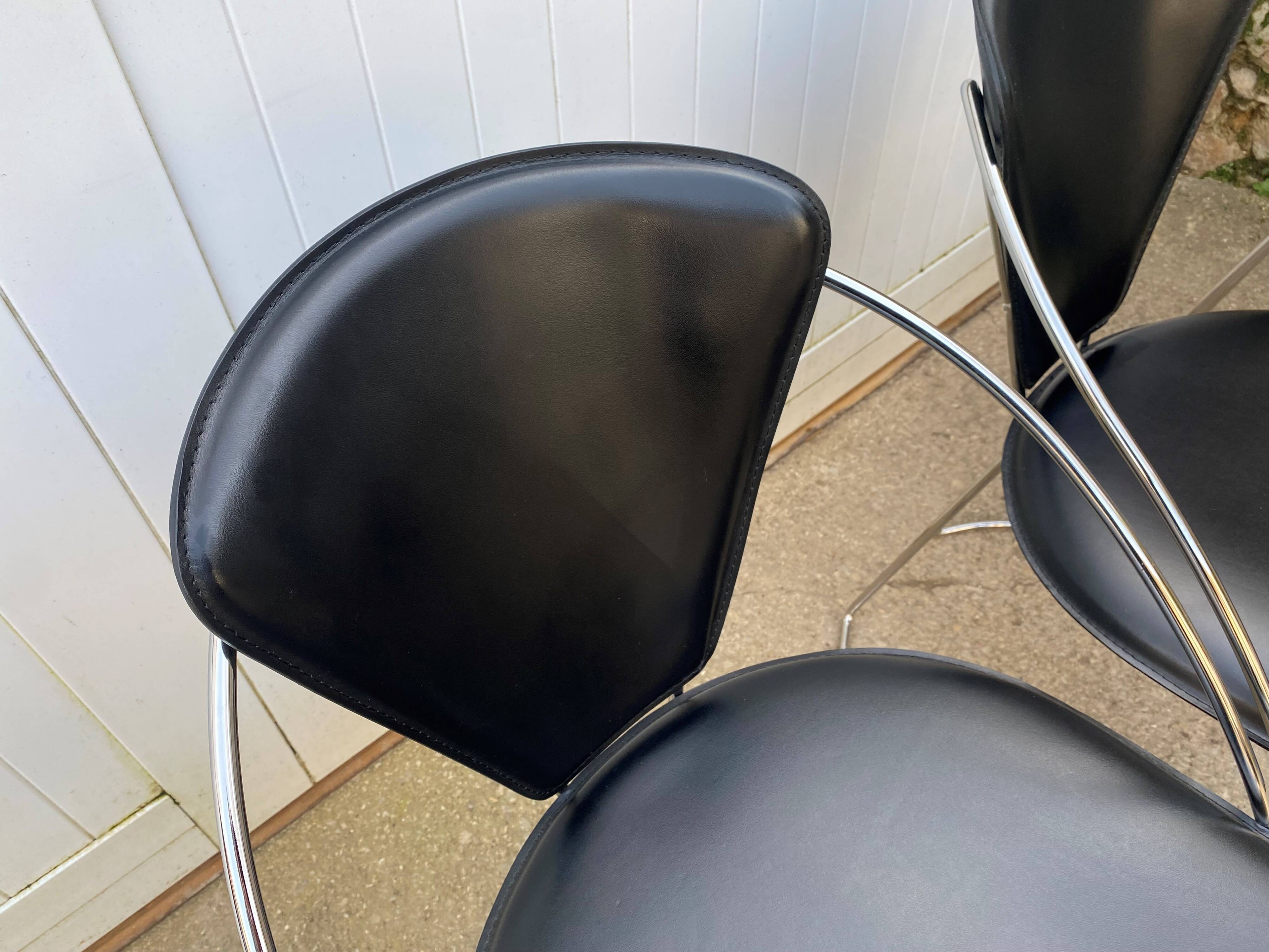 4 Linda armchairs by Arrben in black leather and chrome steel, 1980