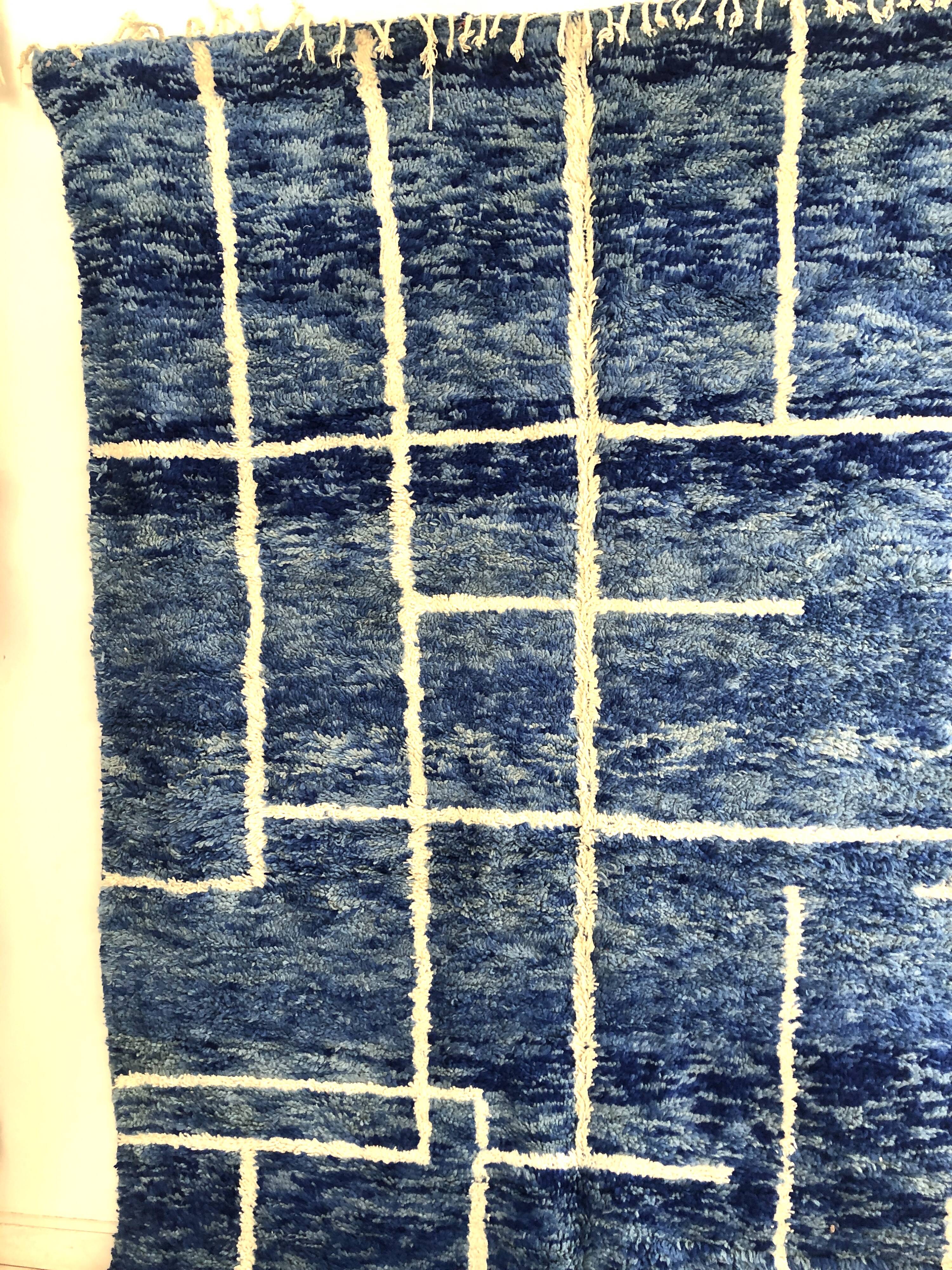 Moroccan Berber carpet Beni Ouarain blue mottled with white patterns 3,37x2.08m