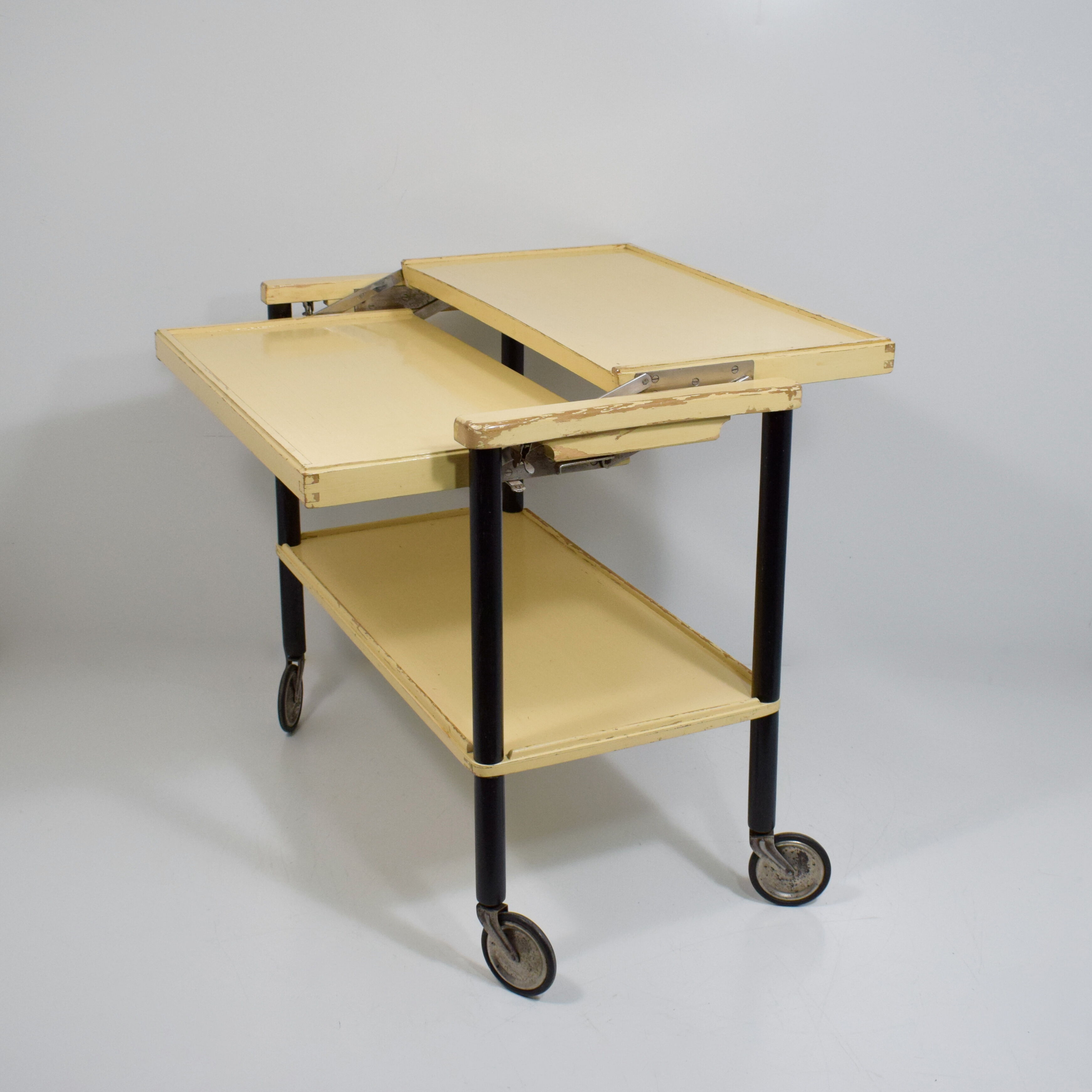 Gruco brand 3 trays served as a 1930s system, DRGM