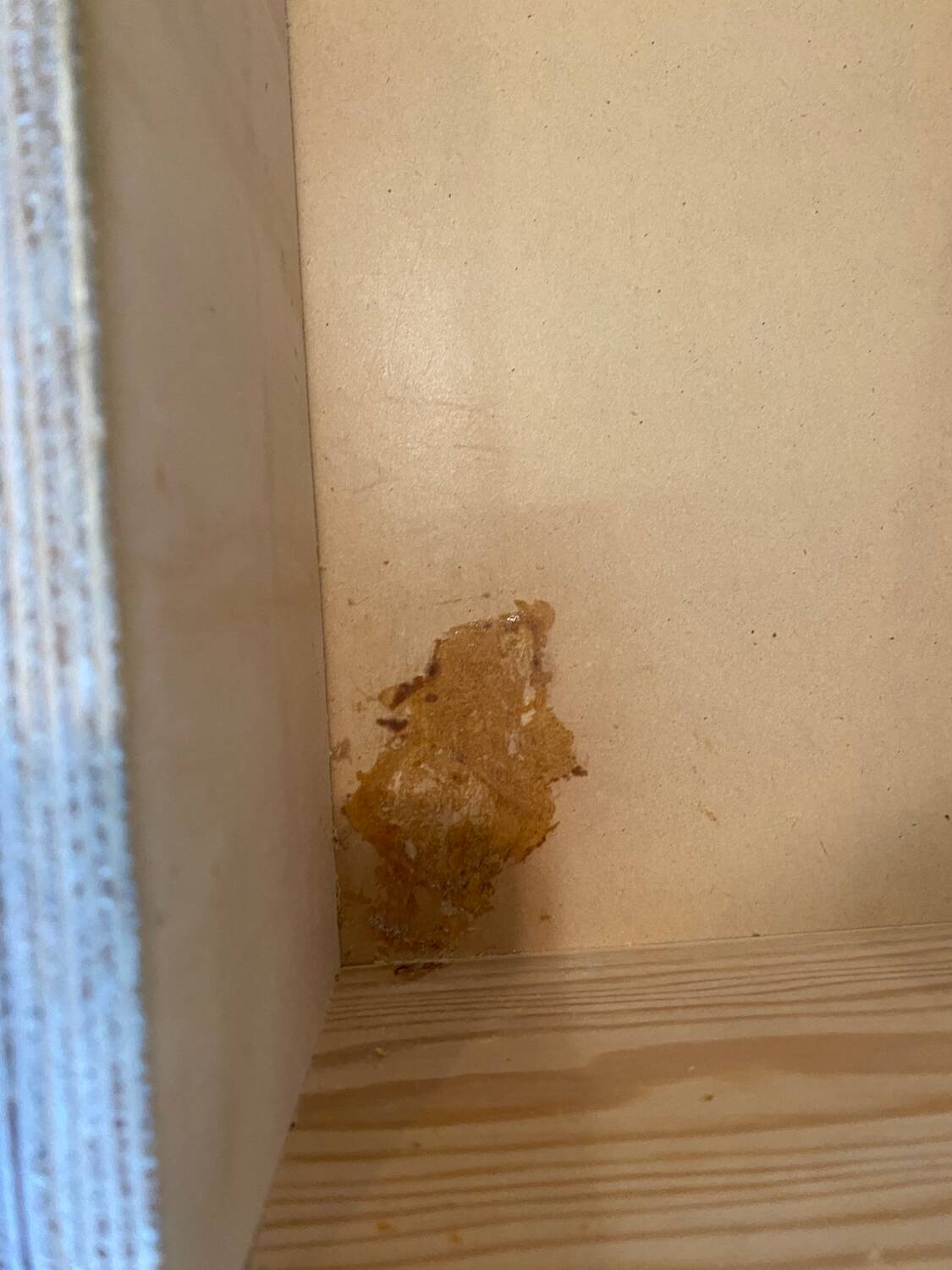 Vintage wicker chest of drawers