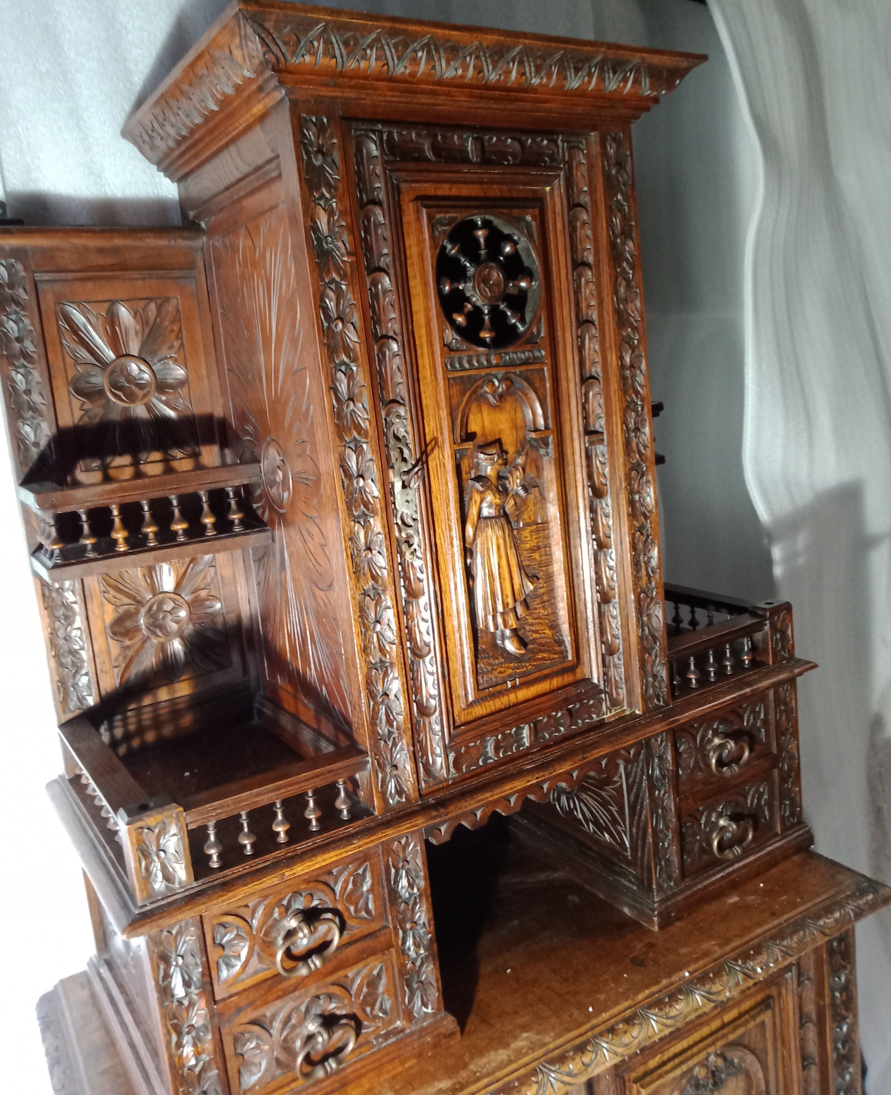 Furniture 2 Breton bodies in oak wood carved with characters