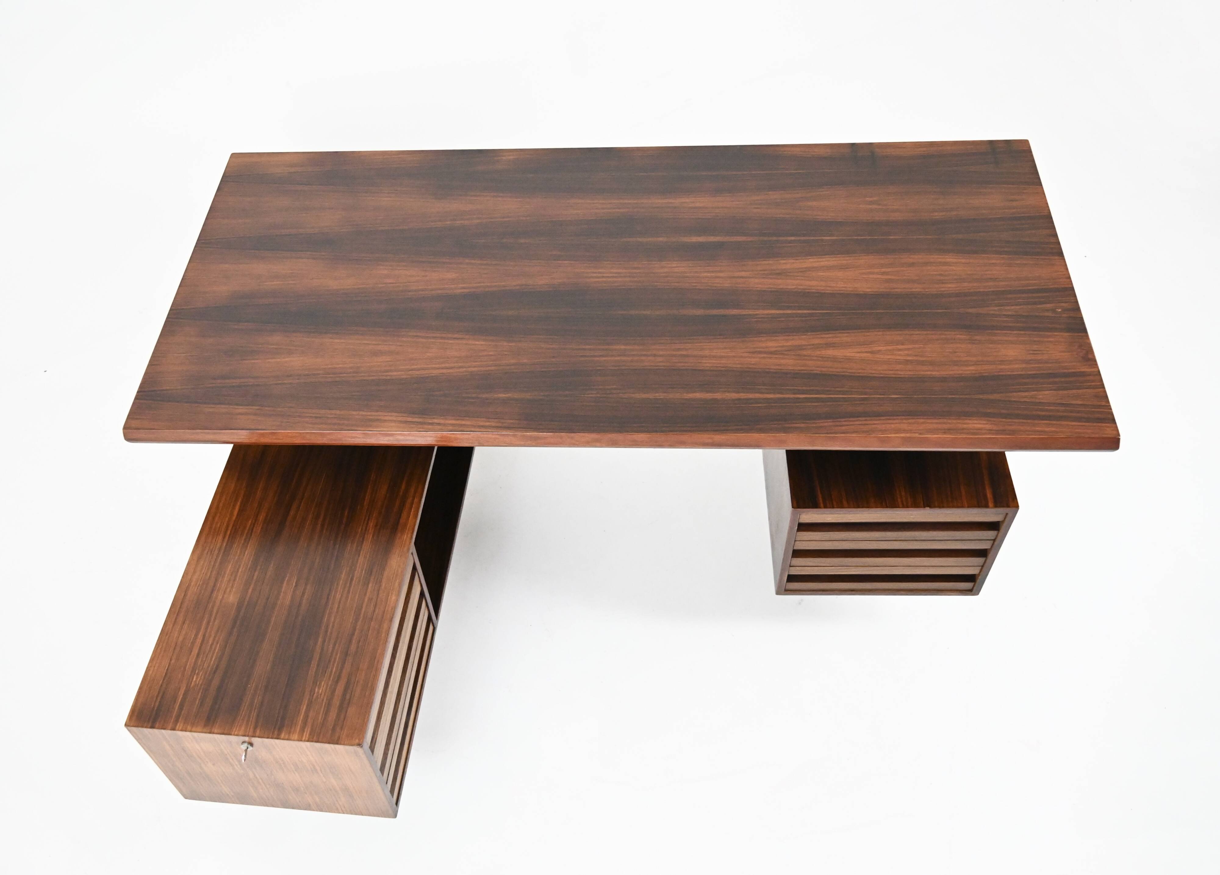 Desk by Osvaldo Borsani for Tecno, 1960s