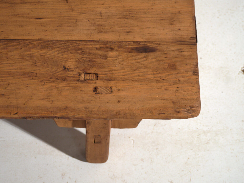 Antique pine coffee table – China, circa 1930