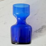 Vase en verre bleu cobalt, design scandinave