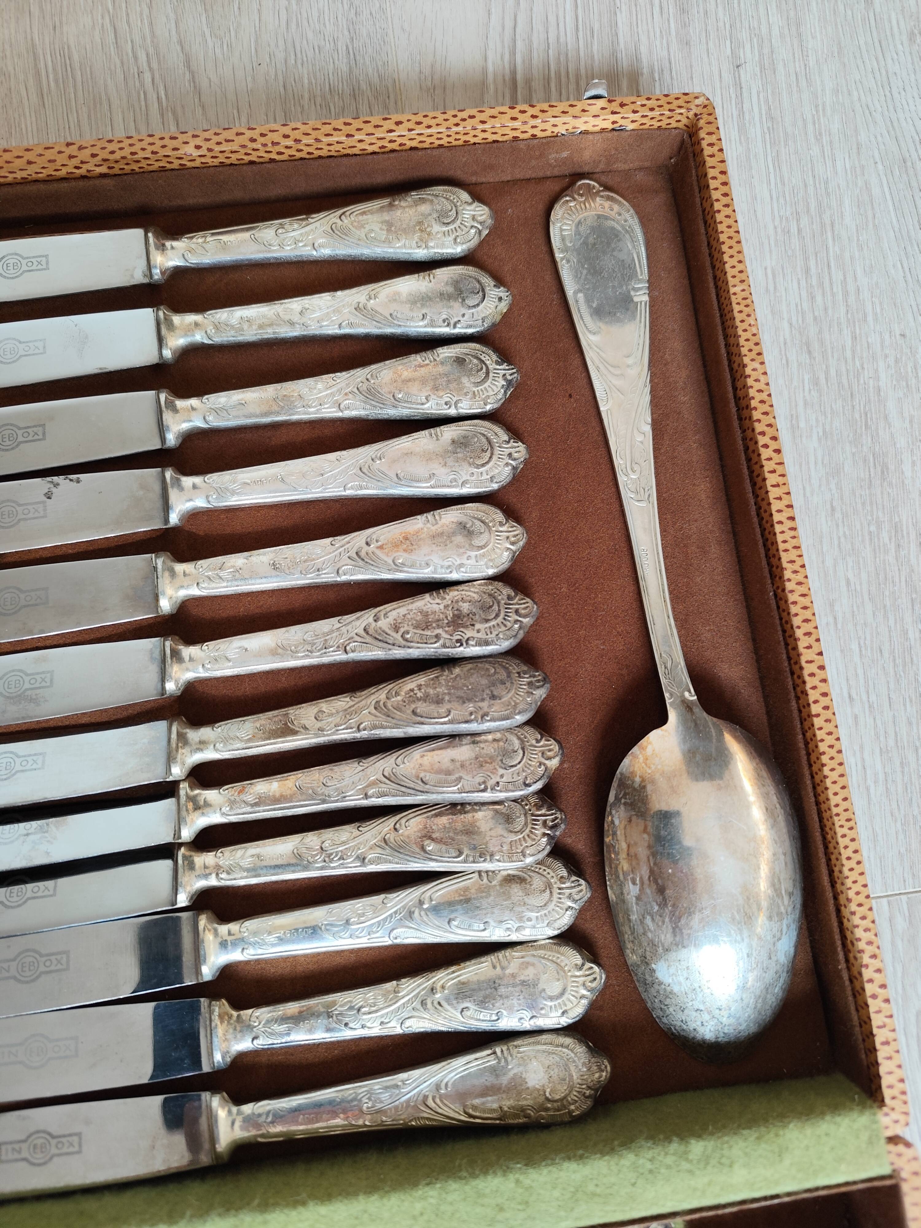 Grande ménagère 12 personnes vintage 51 pièces ARG 008