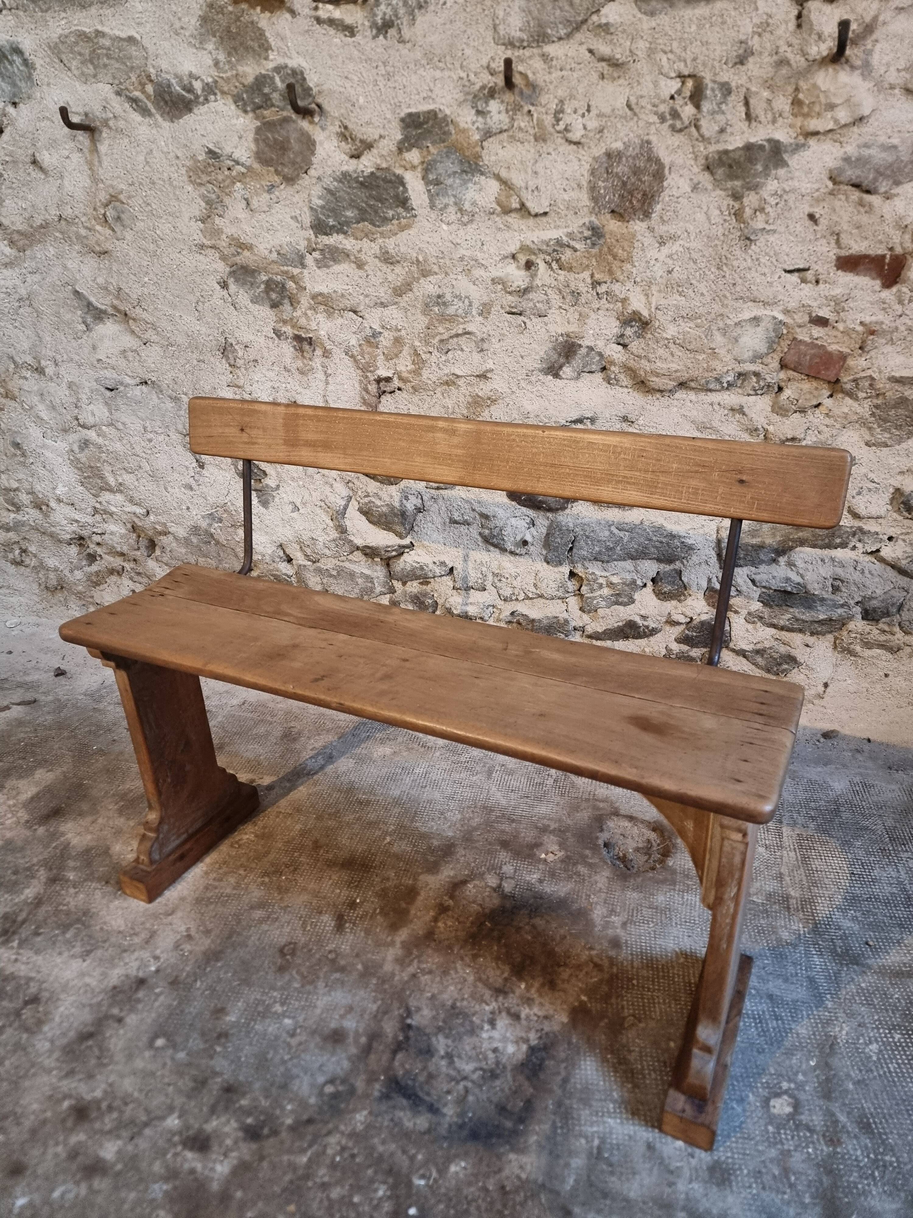 Banc en bois français vintage des années 1920 – Banc en hêtre massif avec dossier