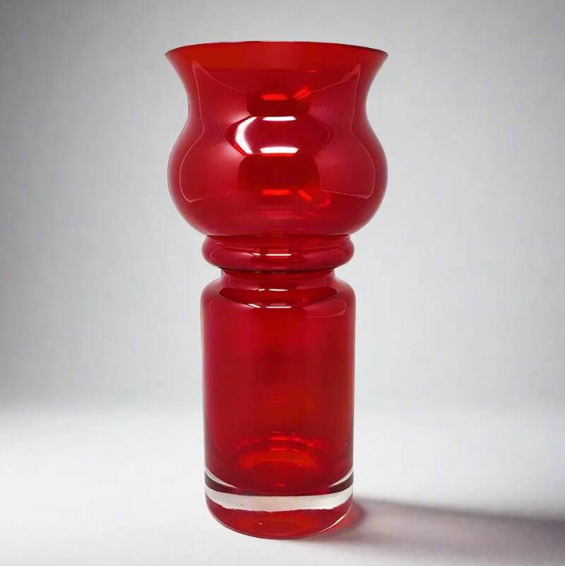 1970s tamara aladin vase tulppaani (#1513) for riihimaki/riihimaen lasi oy