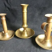 Set of 3 antique push-button bronze candlesticks from the Napoleonic III era.