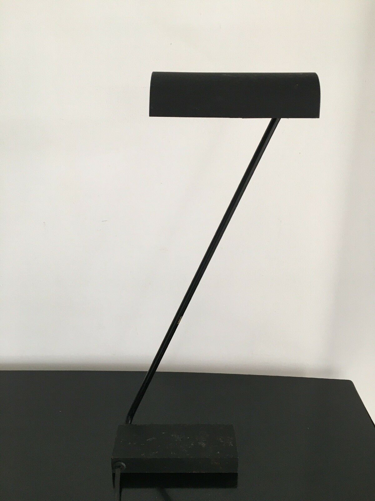 Minimalist office lamp Autographe Paris