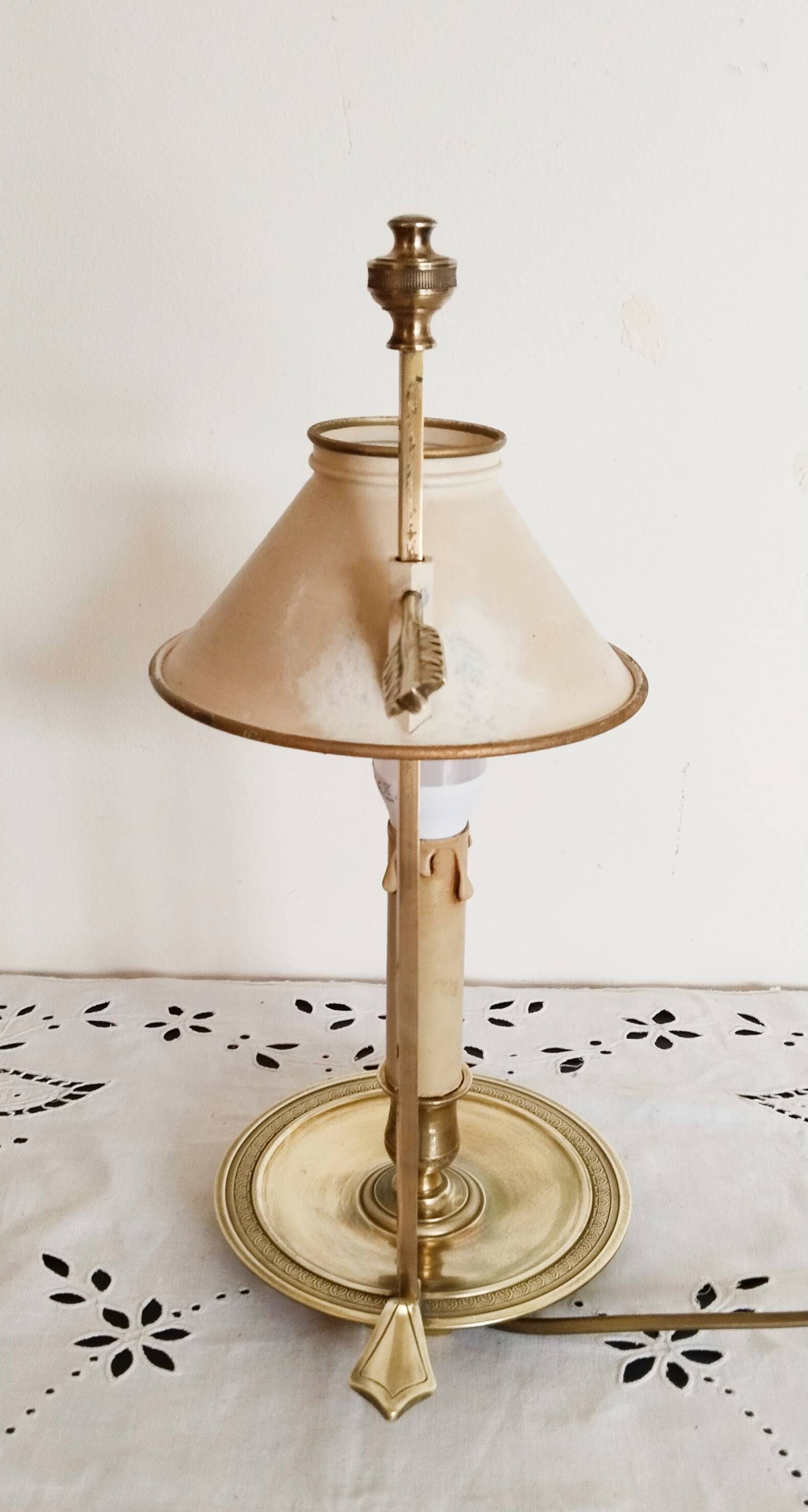 Gilded bronze hot water bottle lamp, Empire style, beige metal lampshade