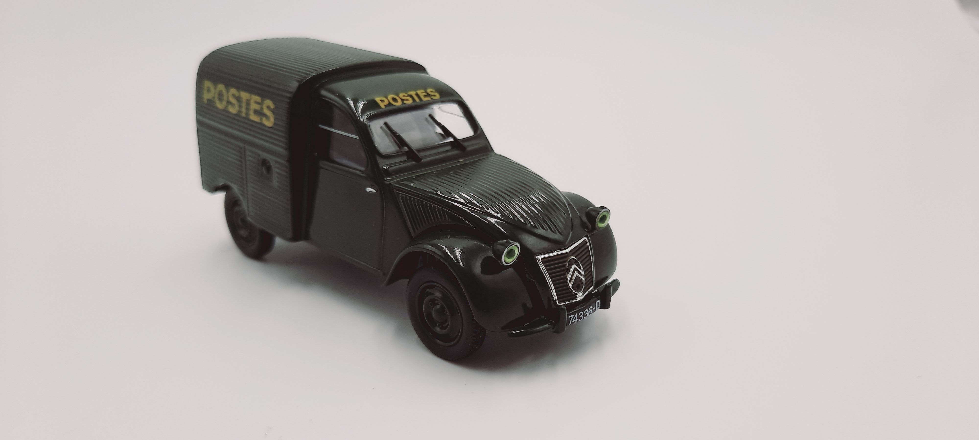 Citroën 2 CV AU 1/43rd La Poste