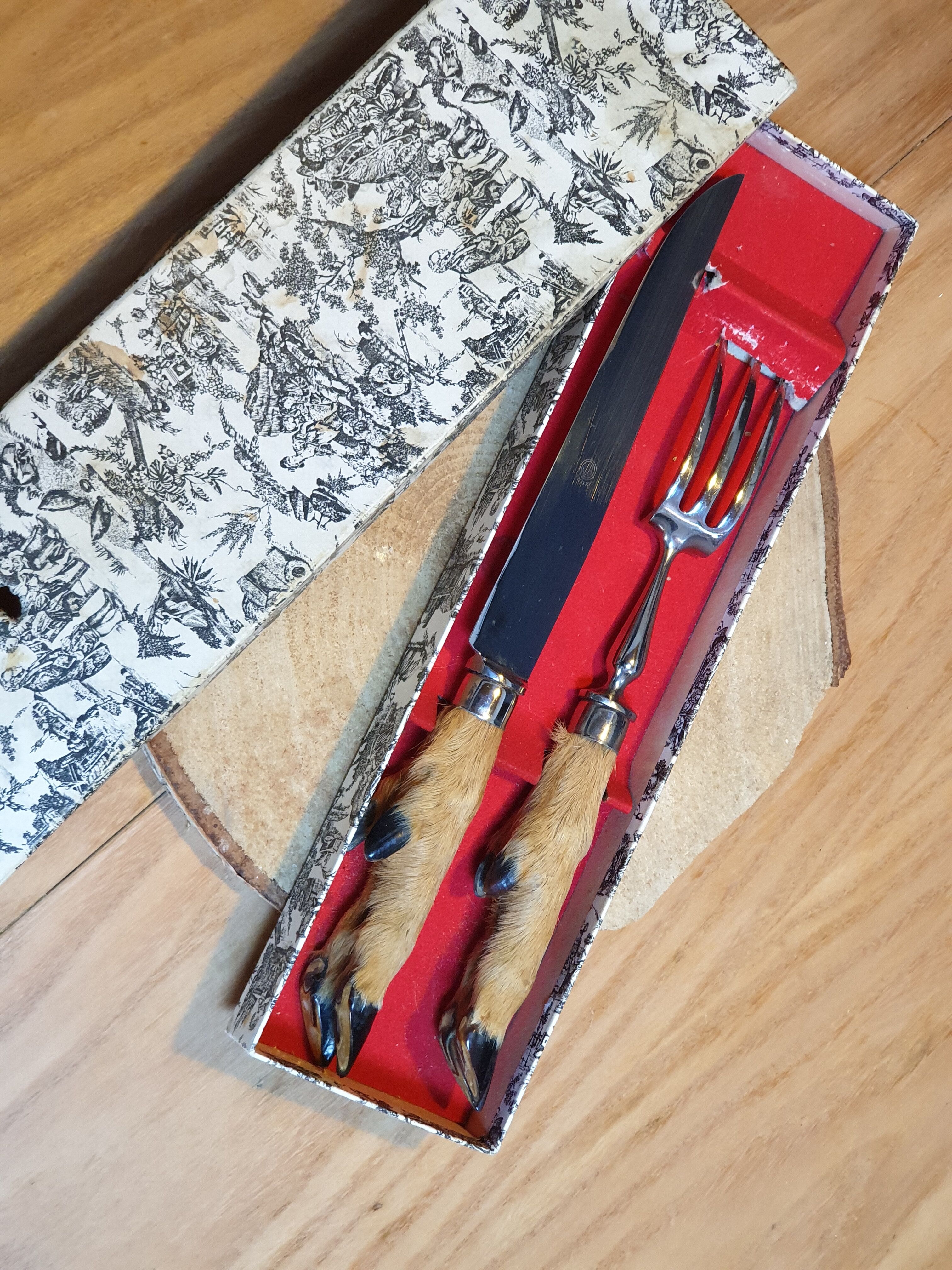 Couverts à viande