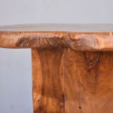 Bar brutalist free form in olive tree